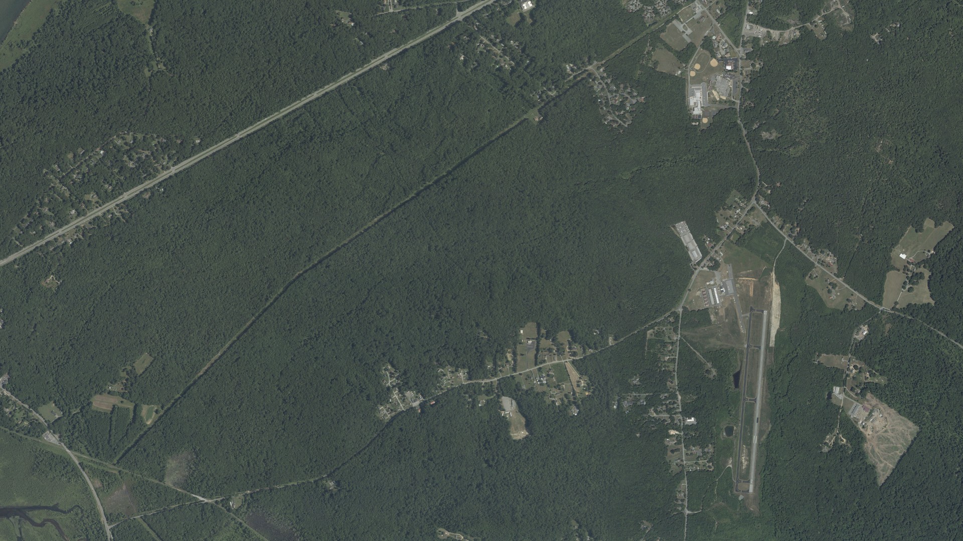 Natural-color aerial photograph of land around Bryans Road, Maryland