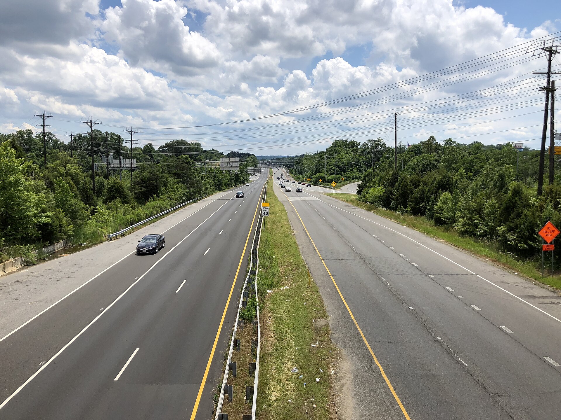 2020-06-19 13 40 41 View south along Maryland State Route 210 from the ramp from northbound Maryland State Route 210 to southbound Interstate 95-Interstate 495 in Forest Heights, Prince George's County, Maryland