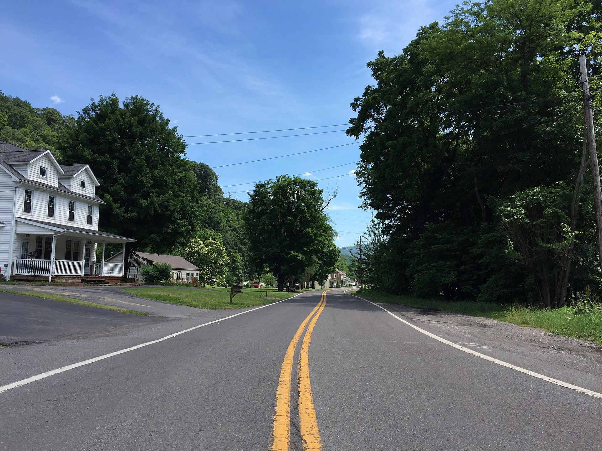 View south along Maryland State Route 937 (Creek Side Drive) just south of Maryland State Route 36 (New Georges Creek Road) in Franklin, Allegany County, Maryland