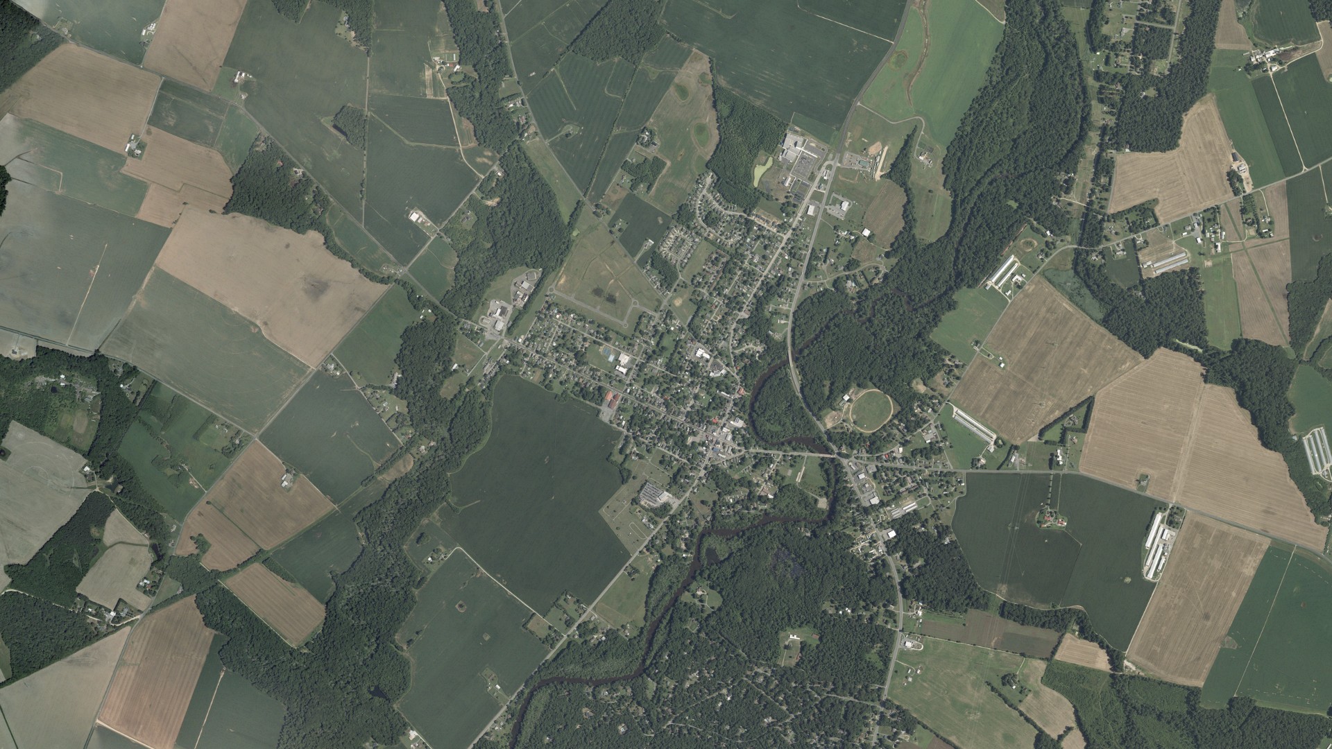 Natural-color aerial photograph of land around Greensboro, Maryland