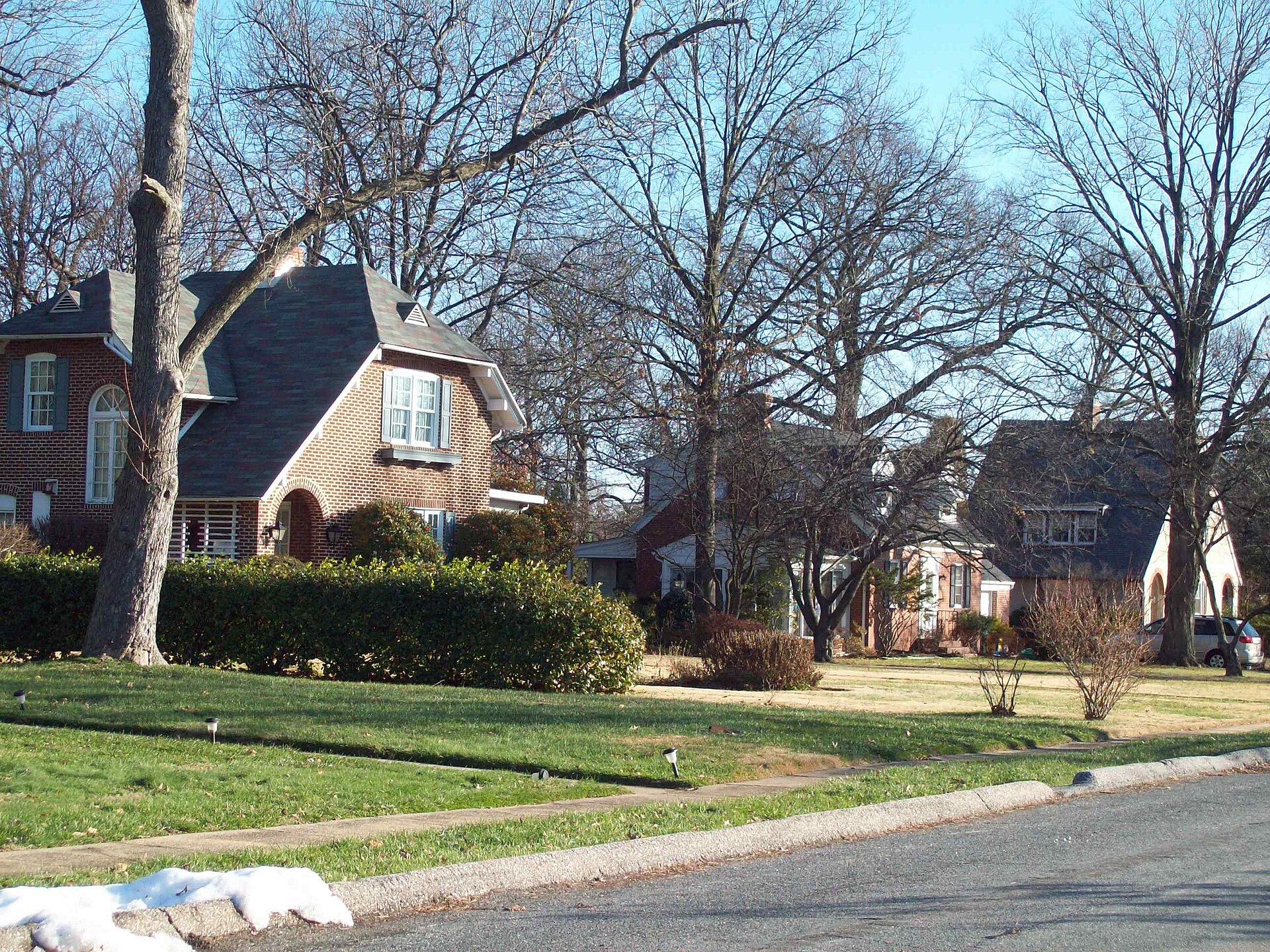 Streetscape in Linthicum Heights Historic District, December 2009 — Maryland