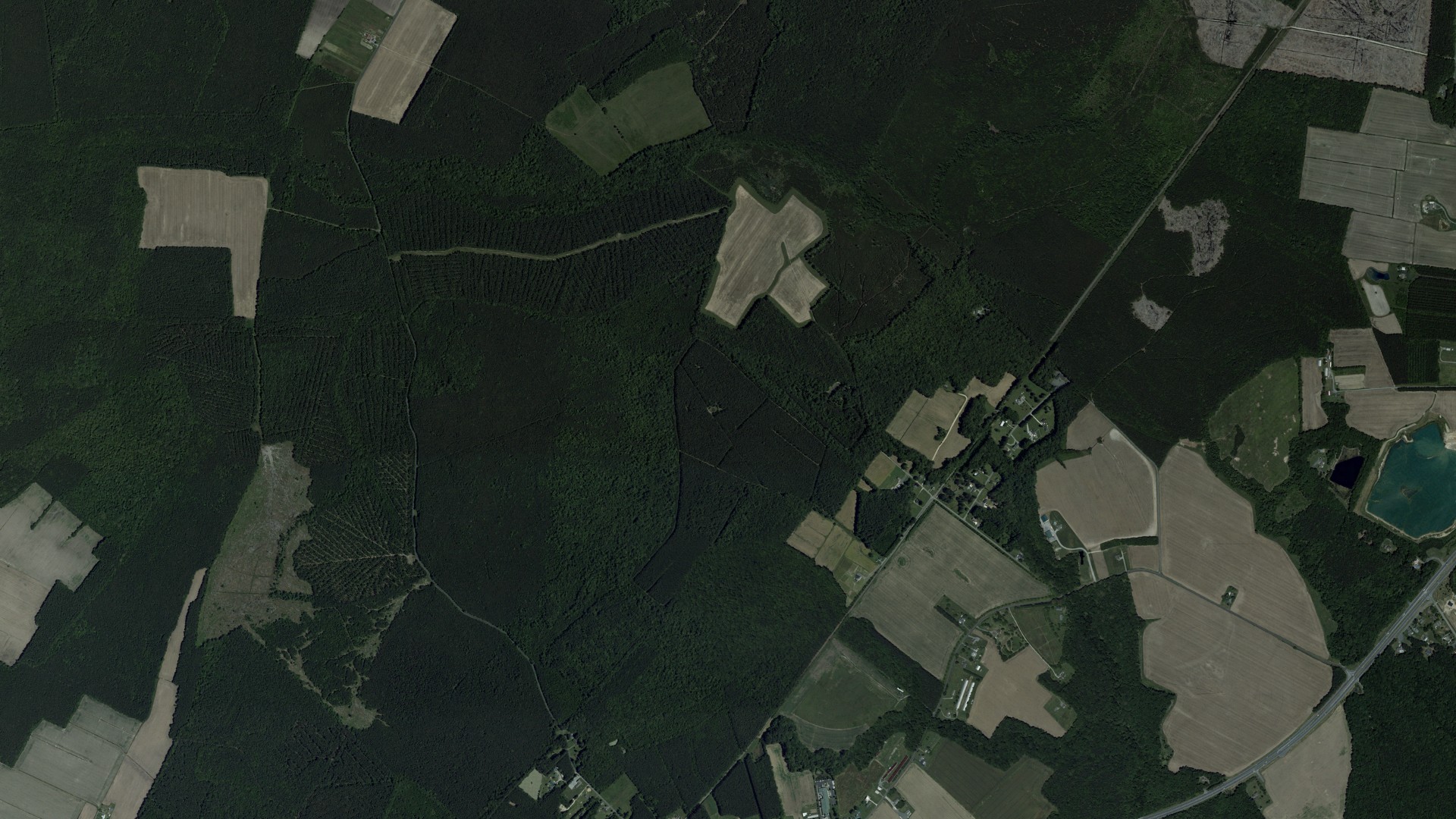 Natural-color aerial photograph of land around Newark, Maryland