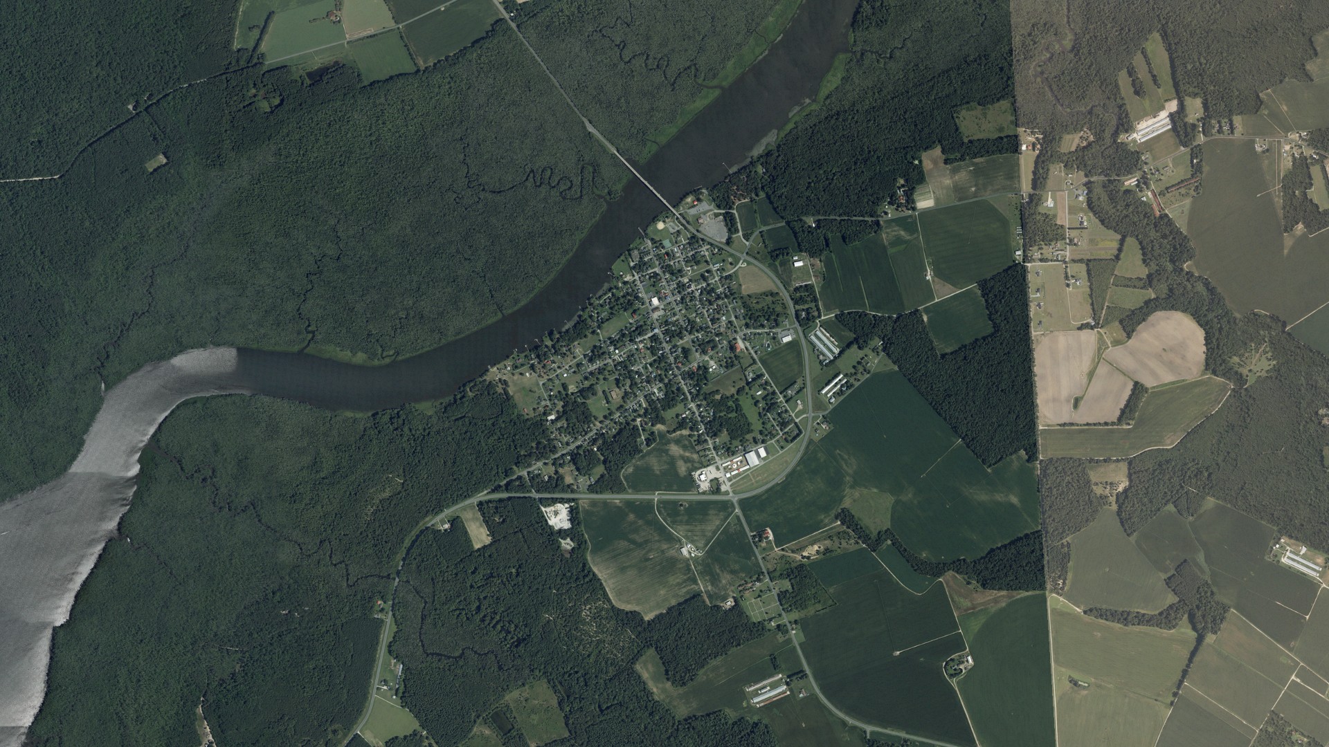 Natural-color aerial photograph of land around Sharptown, Maryland