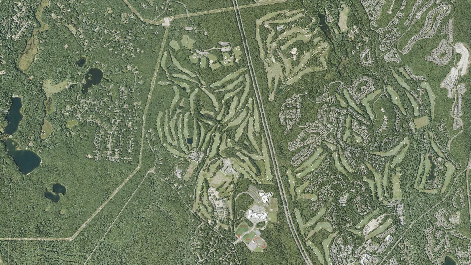 Natural-color aerial photograph of land around Plymouth, Massachusetts