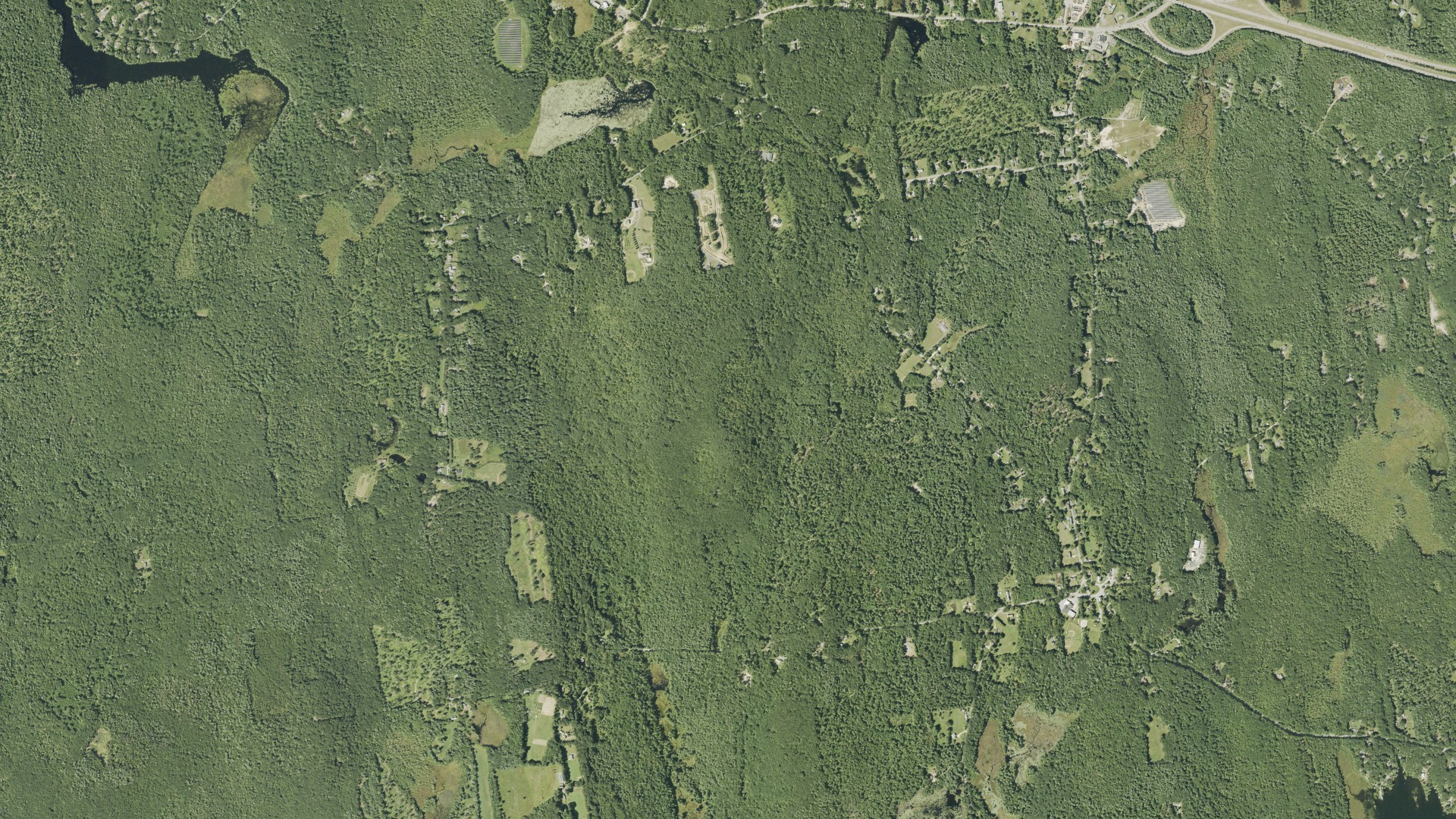 Natural-color aerial photograph of land around Phillipston, Massachusetts