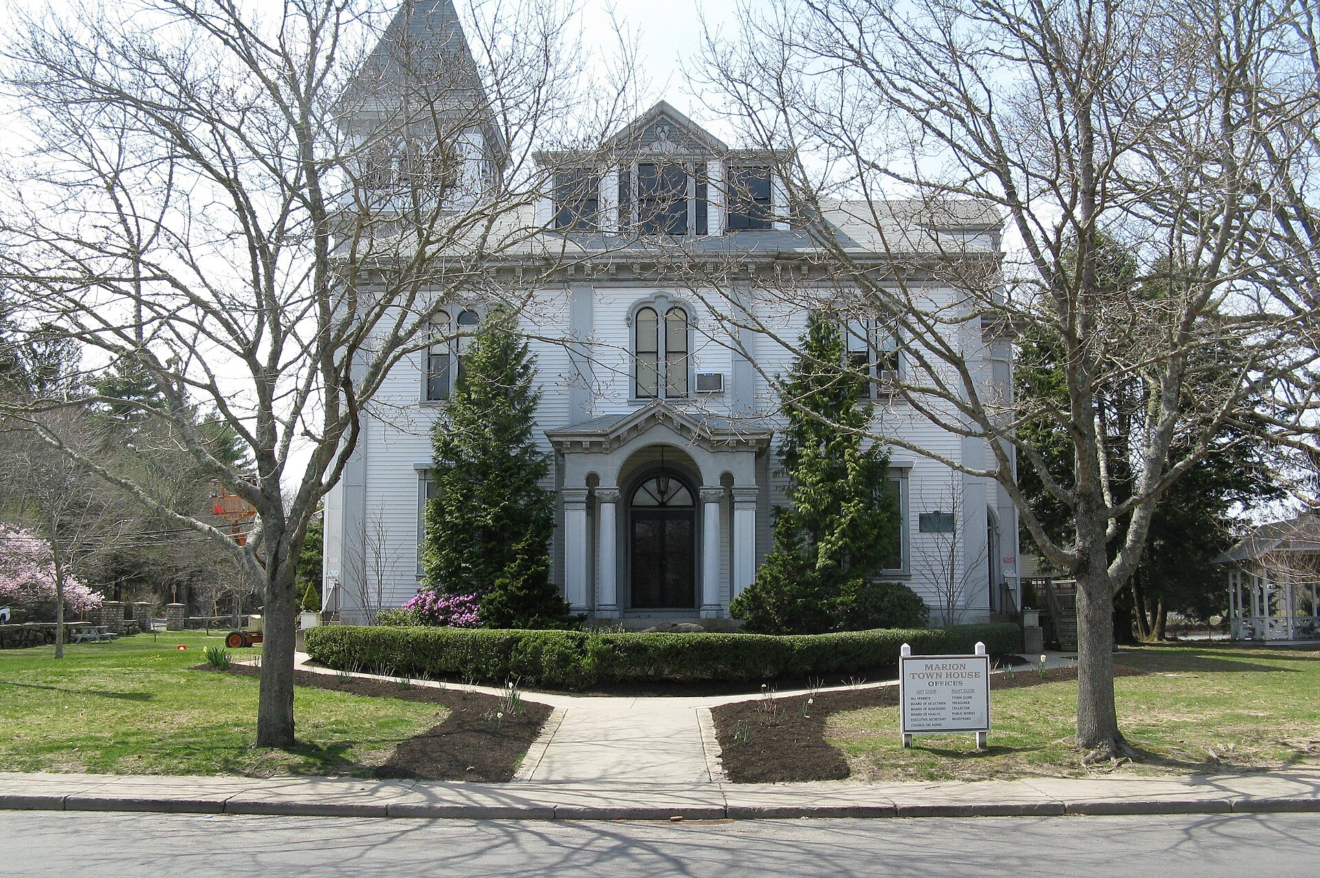 Marion Town House, Marion Massachusetts — Marion Center, Massachusetts