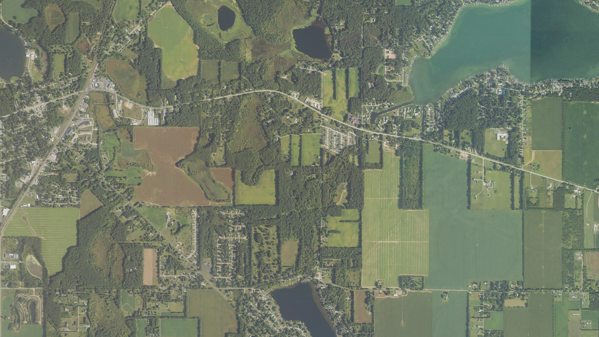 Natural-color aerial photograph of land around Ontwa, Michigan