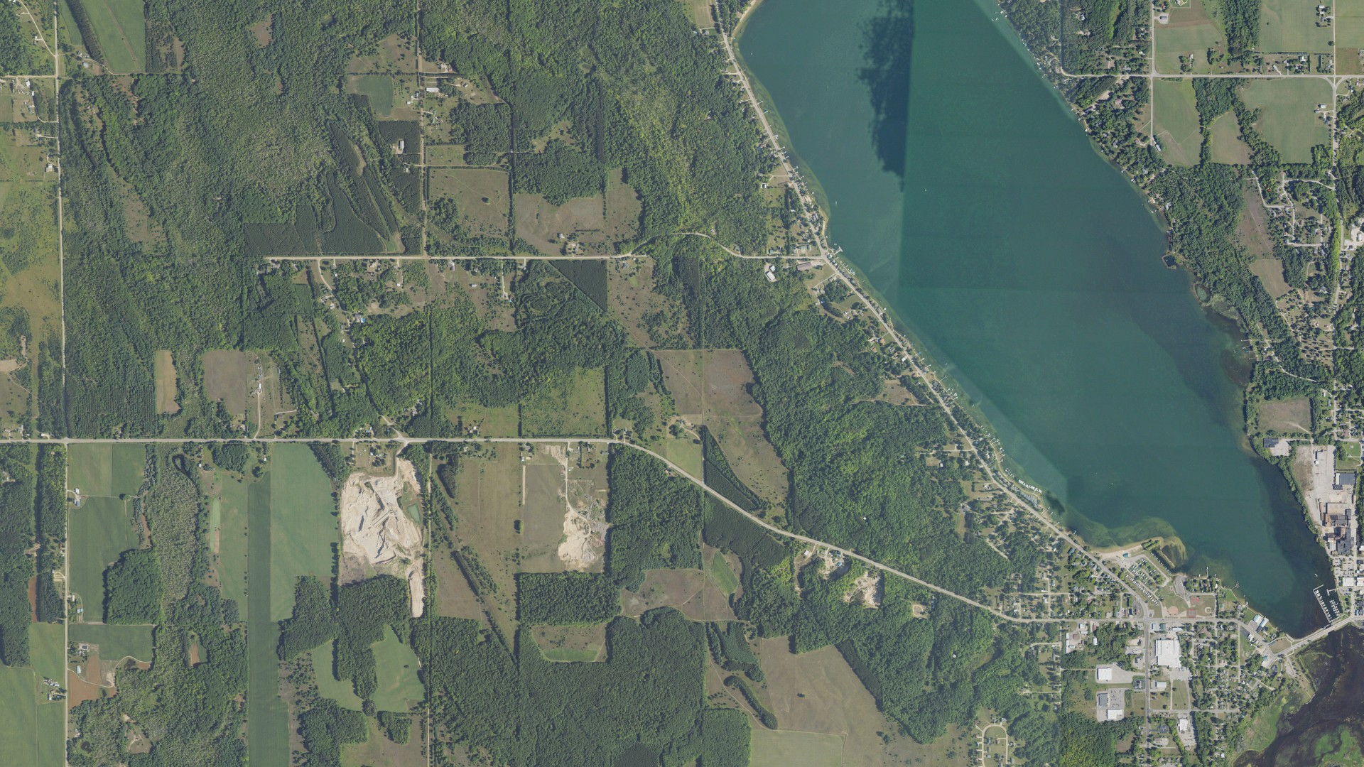 Natural-color aerial photograph of land around South Arm, Michigan