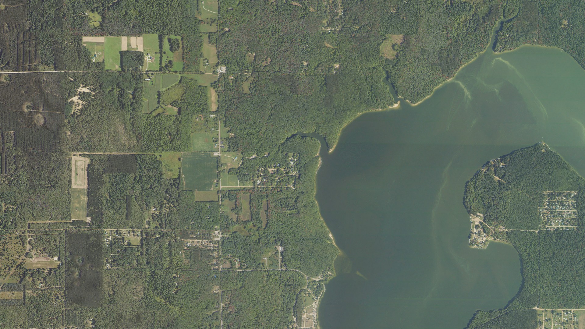 Natural-color aerial photograph of land around Big Prairie, Michigan