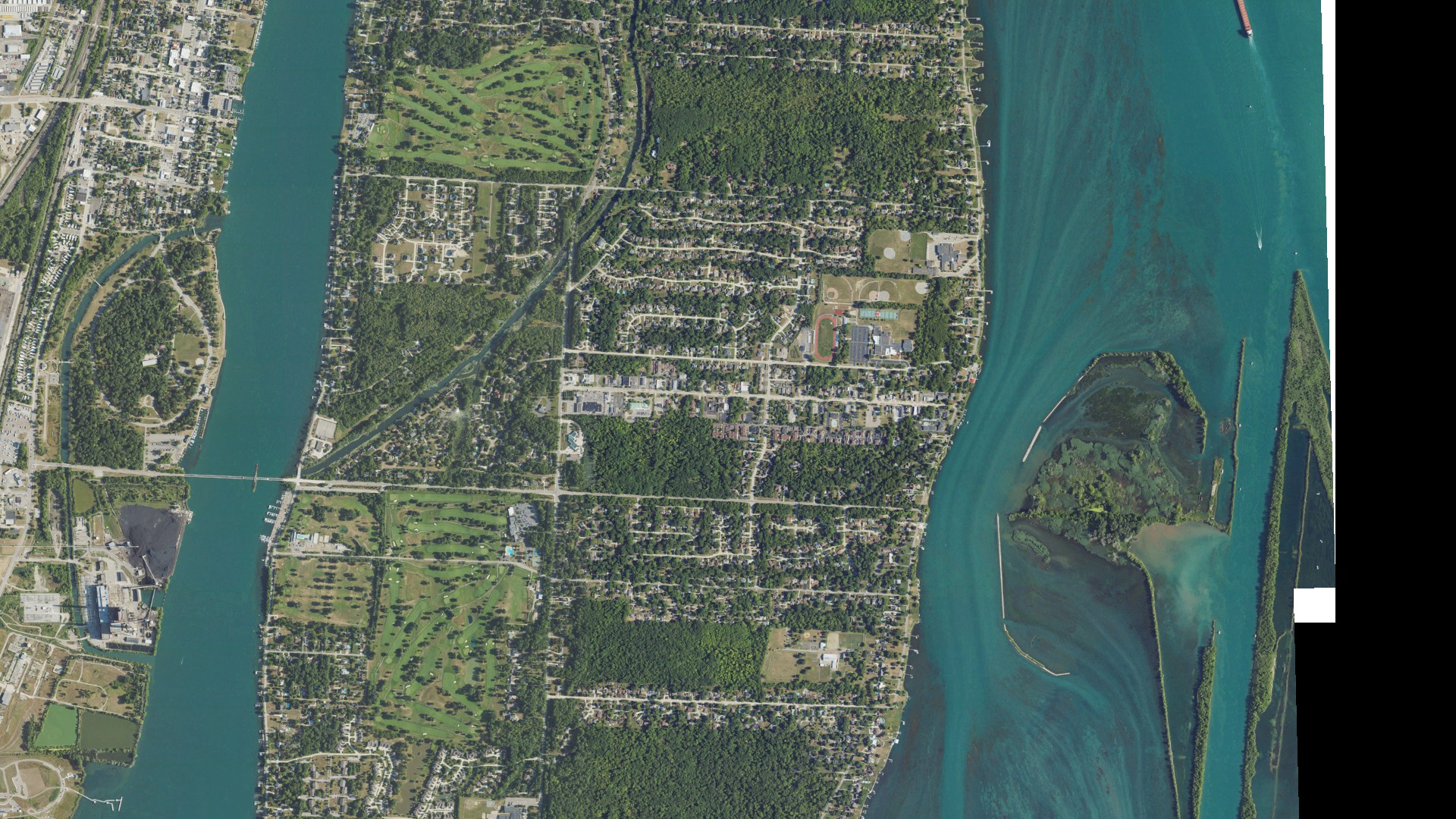 Natural-color aerial photograph of land around Grosse Ile, Michigan