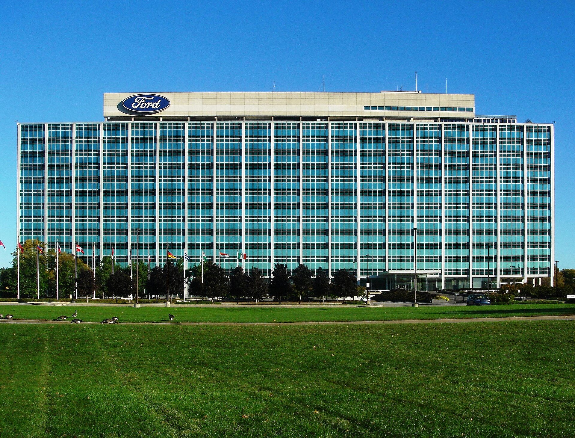 Ford Motor Company Headquarters, Dearborn, Mi. The Glasshouse; built in 1956, architect: Skidmore, Owings & Merrill LLP — Michigan