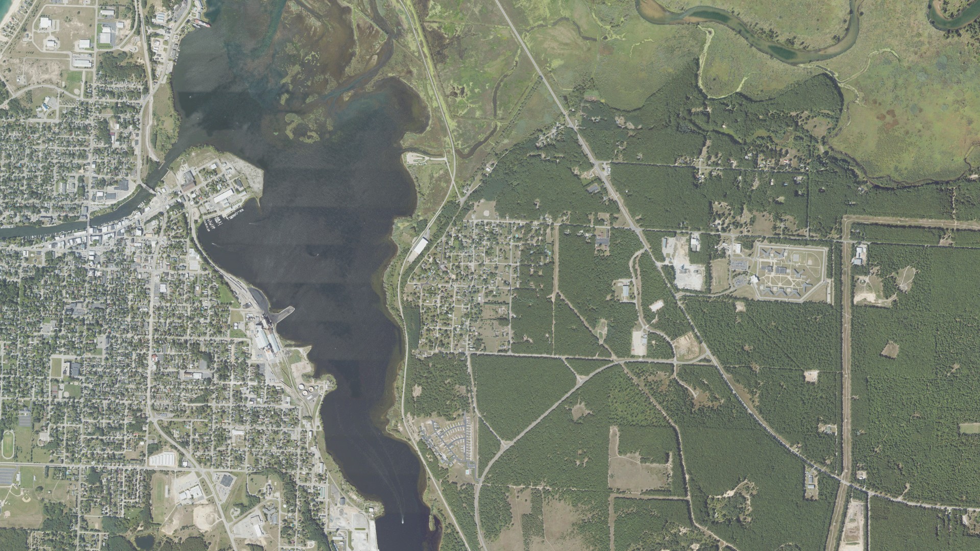 Natural-color aerial photograph of land around Eastlake, Michigan