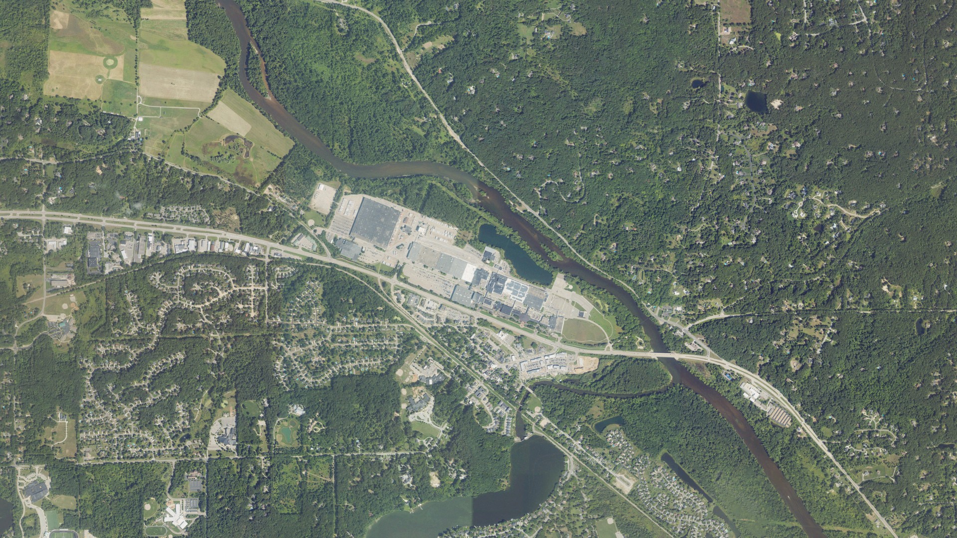 Natural-color aerial photograph of land around Forest Hills, Michigan