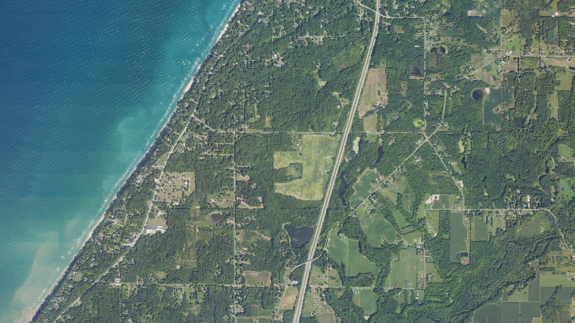 Natural-color aerial photograph of land around Lake Michigan Beach, Michigan