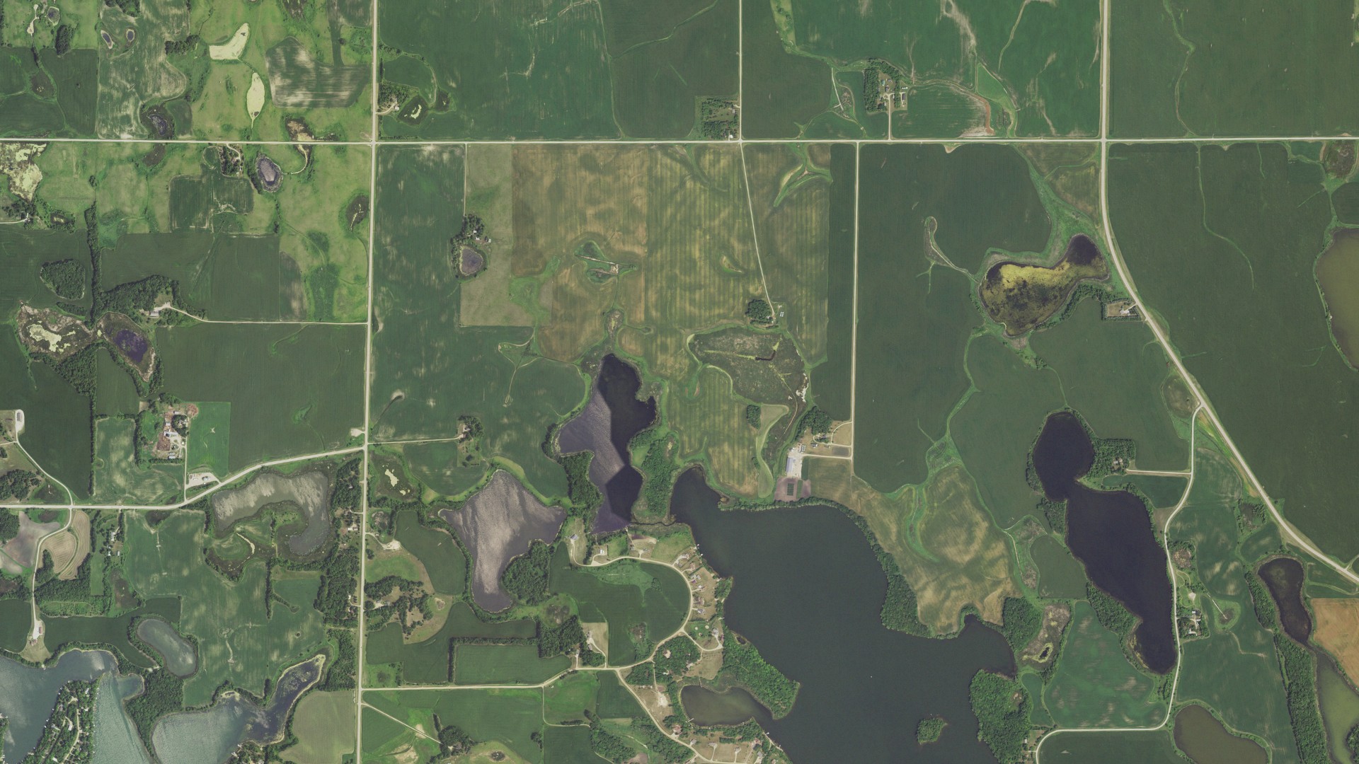 Aerial view of land around Lake Park, Minnesota