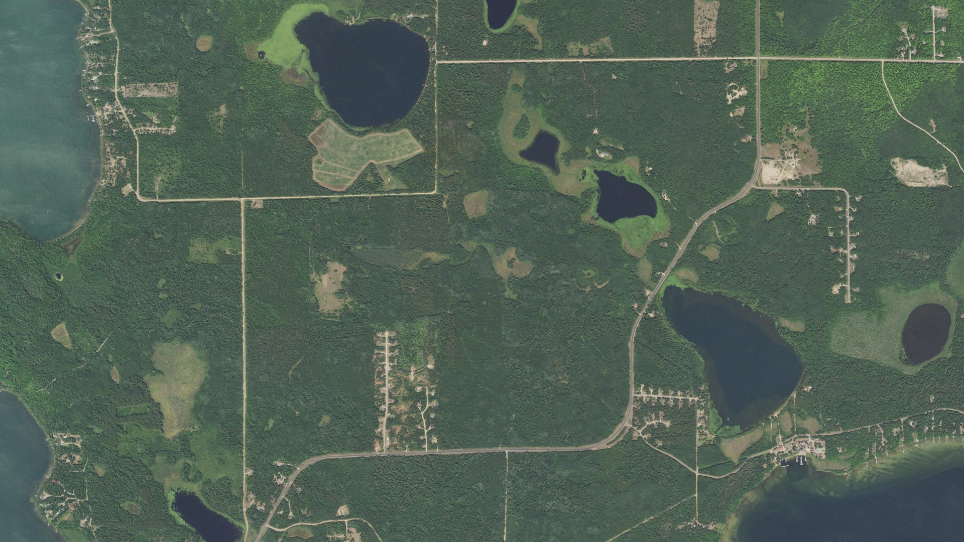 Natural-color aerial photograph of land around Ten Lake, Minnesota