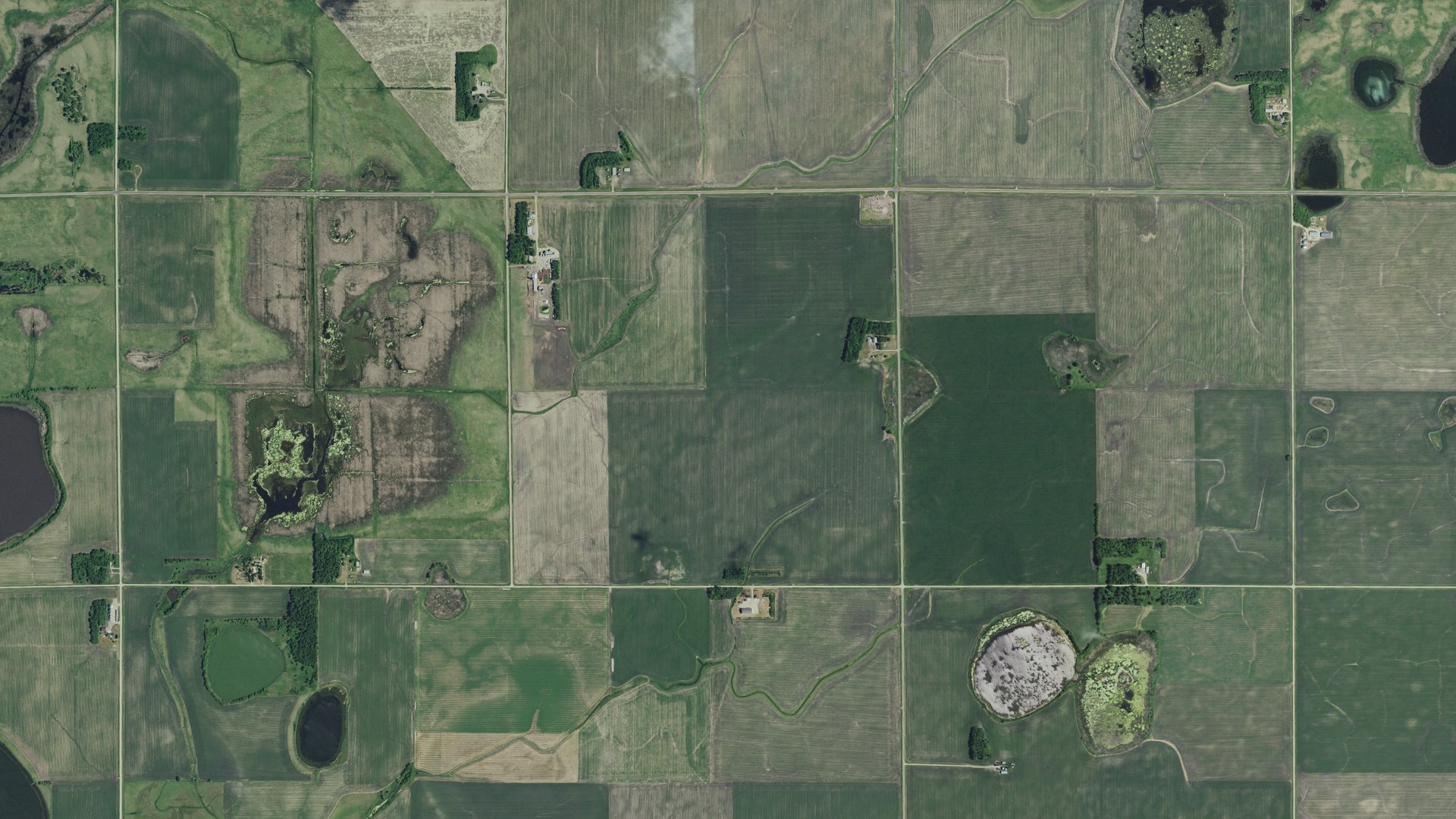 Natural-color aerial photograph of land around Malta, Minnesota