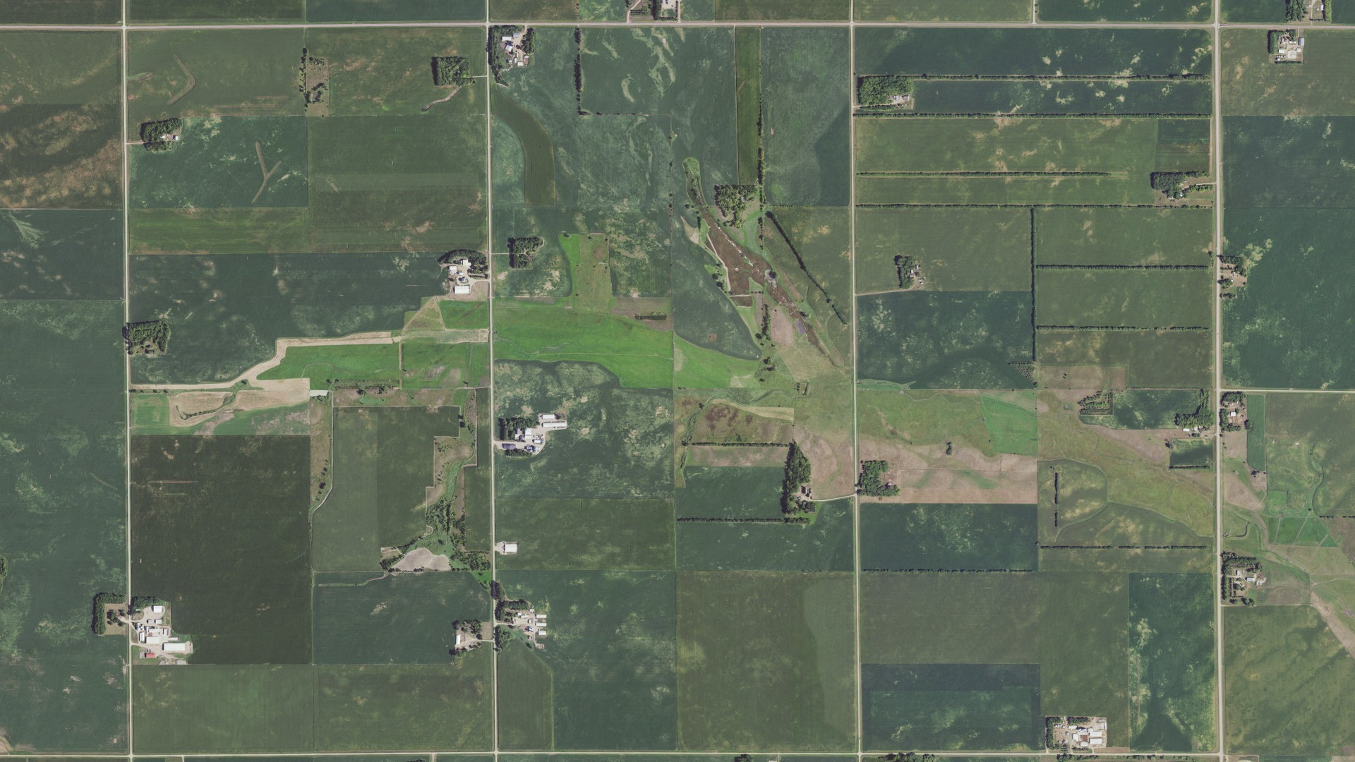 Natural-color aerial photograph of land around Germantown, Minnesota