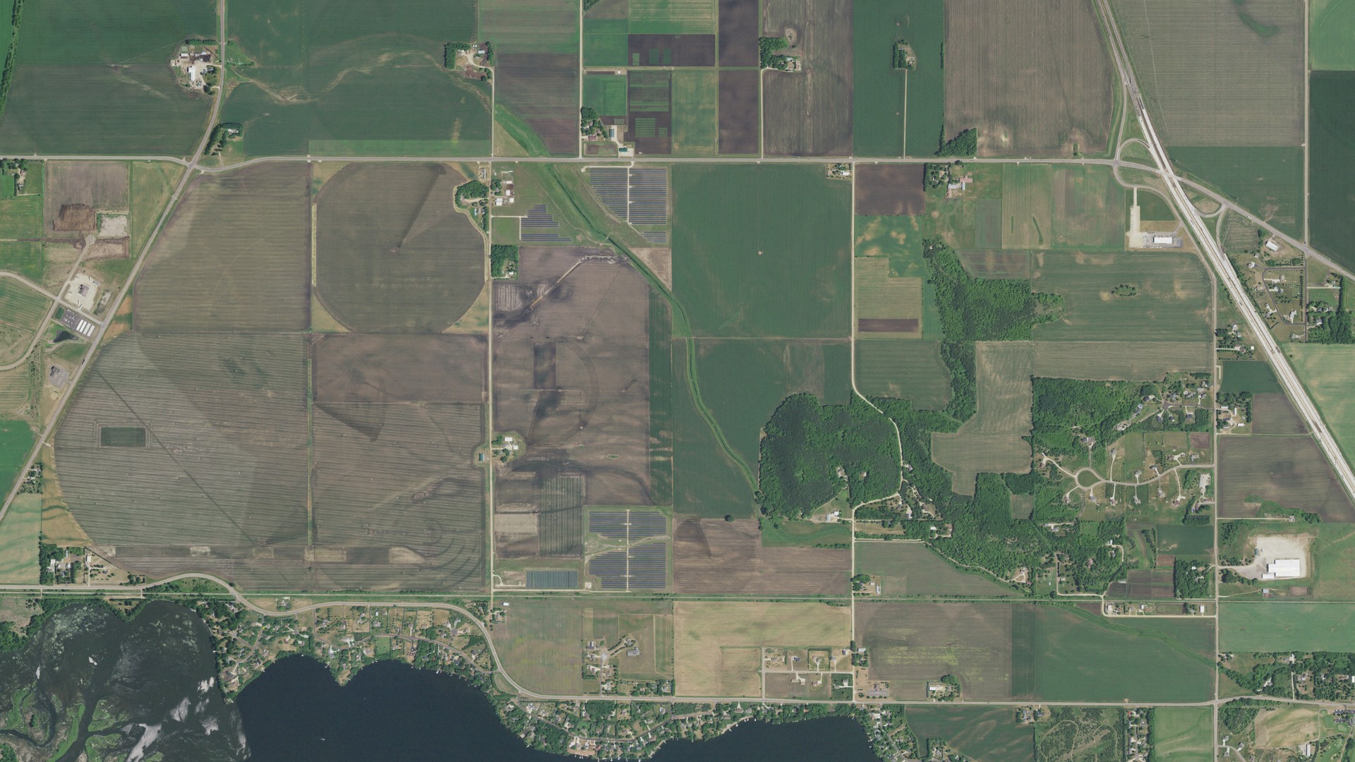 Natural-color aerial photograph of land around Randolph, Minnesota