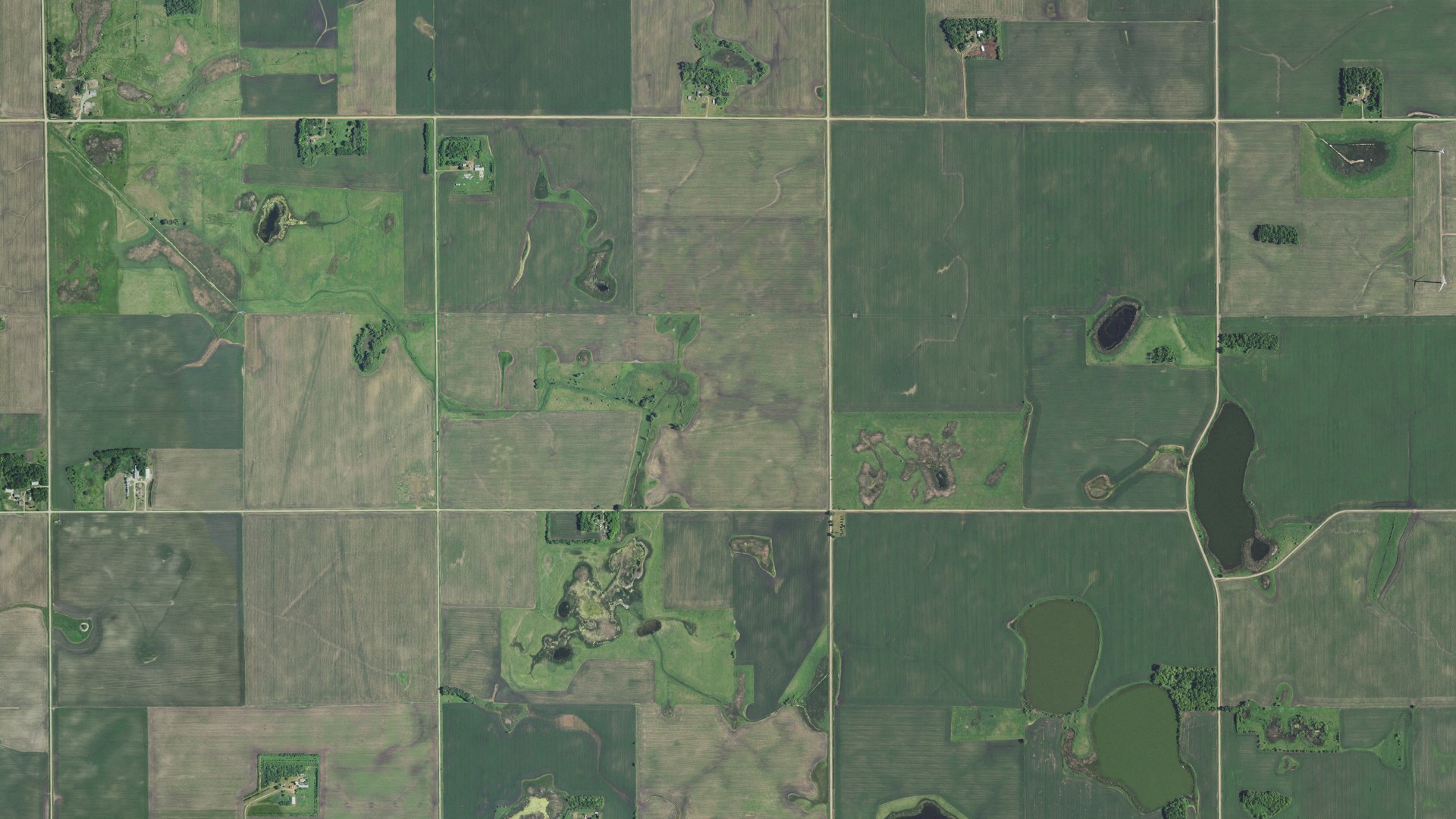 Aerial view of land around Roseville, Minnesota