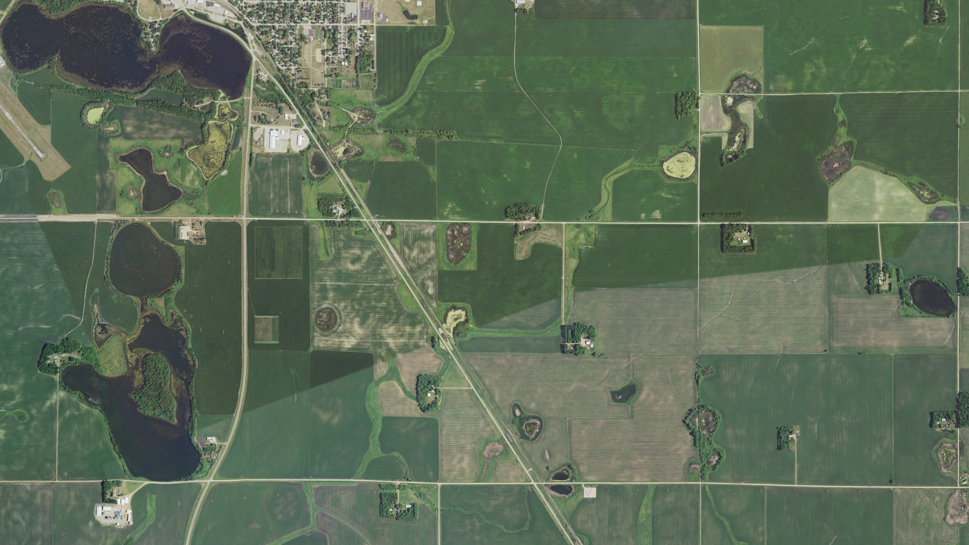 Aerial view of land around Sanford, Minnesota