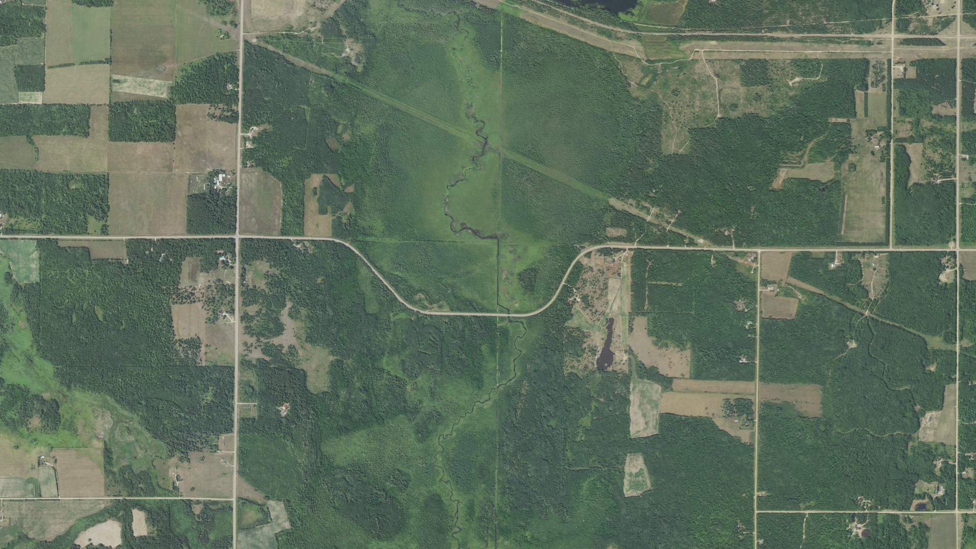 Natural-color aerial photograph of land around Farden, Minnesota
