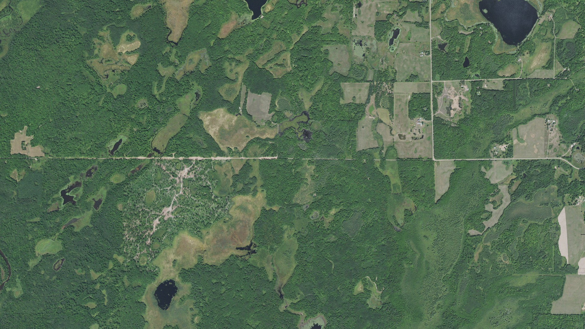 Natural-color aerial photograph of land around Kroschel, Minnesota