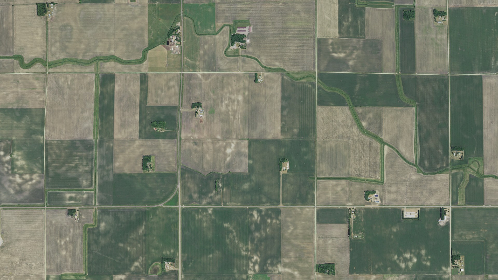 Natural-color aerial photograph of land around Cerro Gordo, Minnesota