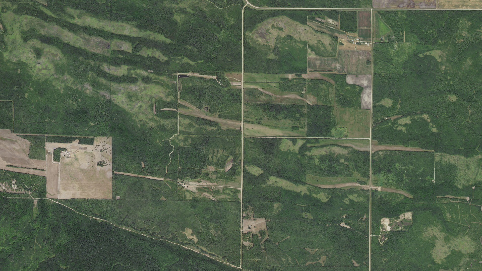 Natural-color aerial photograph of land around Linsell, Minnesota