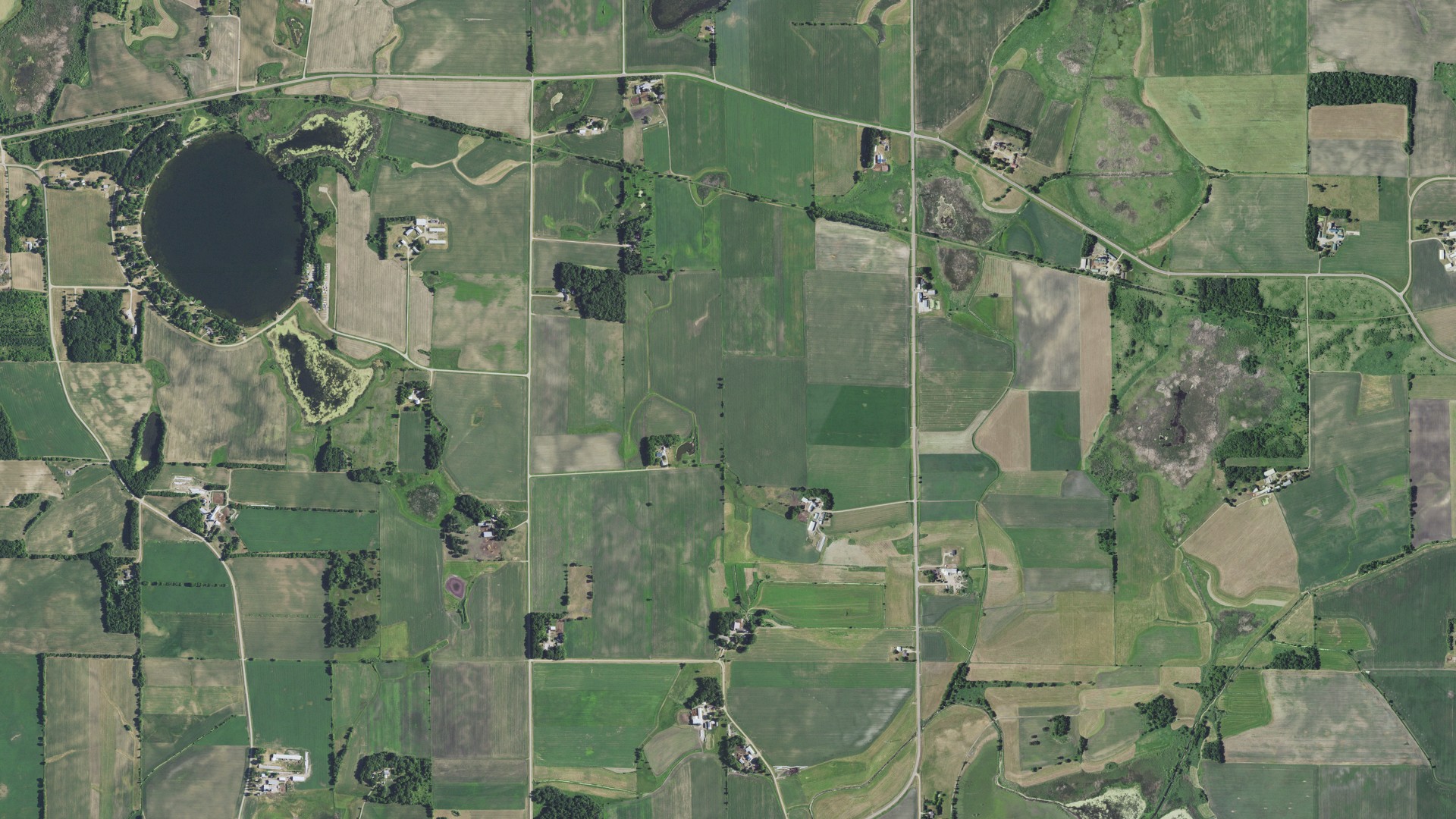 Natural-color aerial photograph of land around Oak, Minnesota