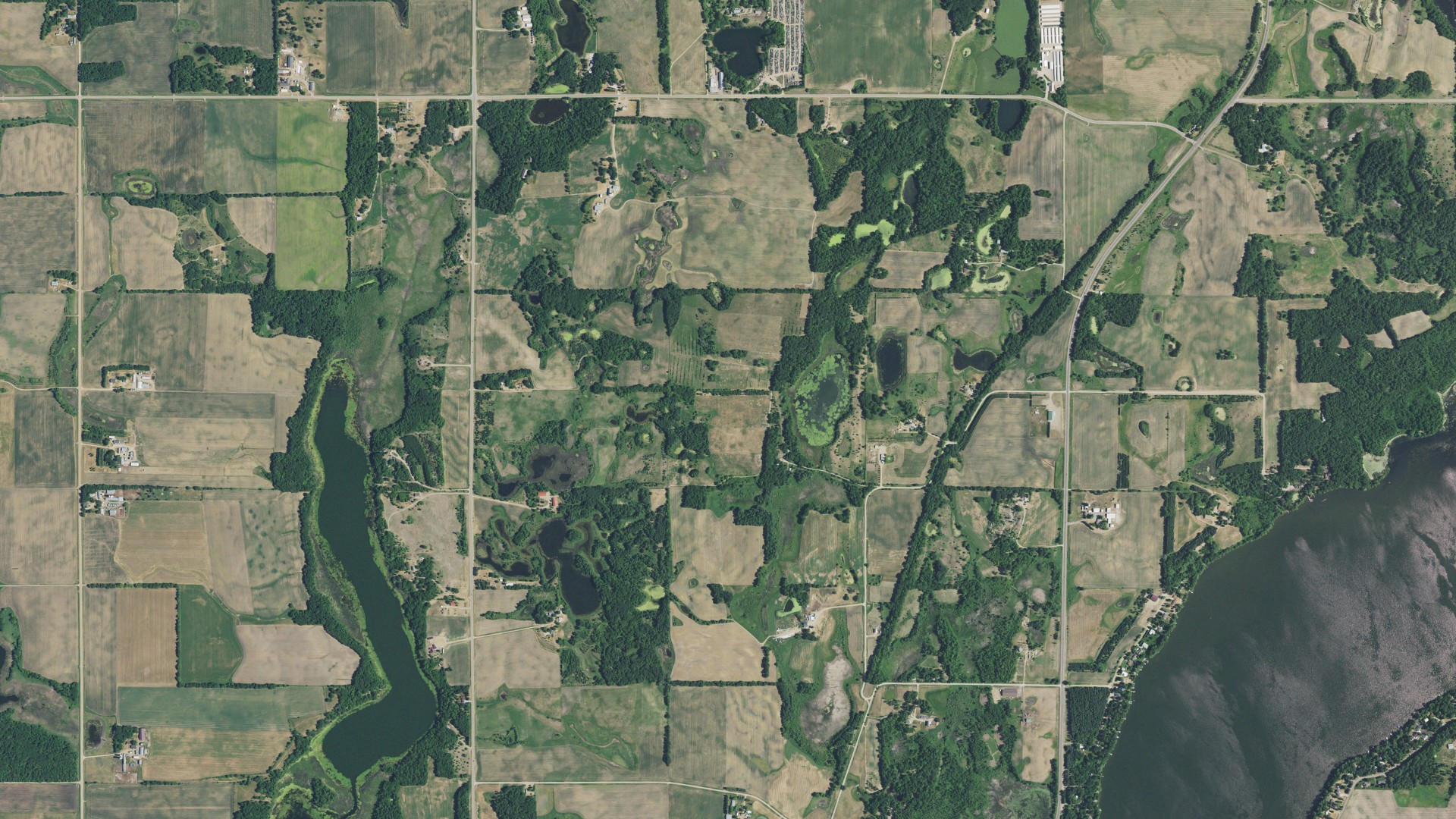 Natural-color aerial photograph of land around Kandota, Minnesota
