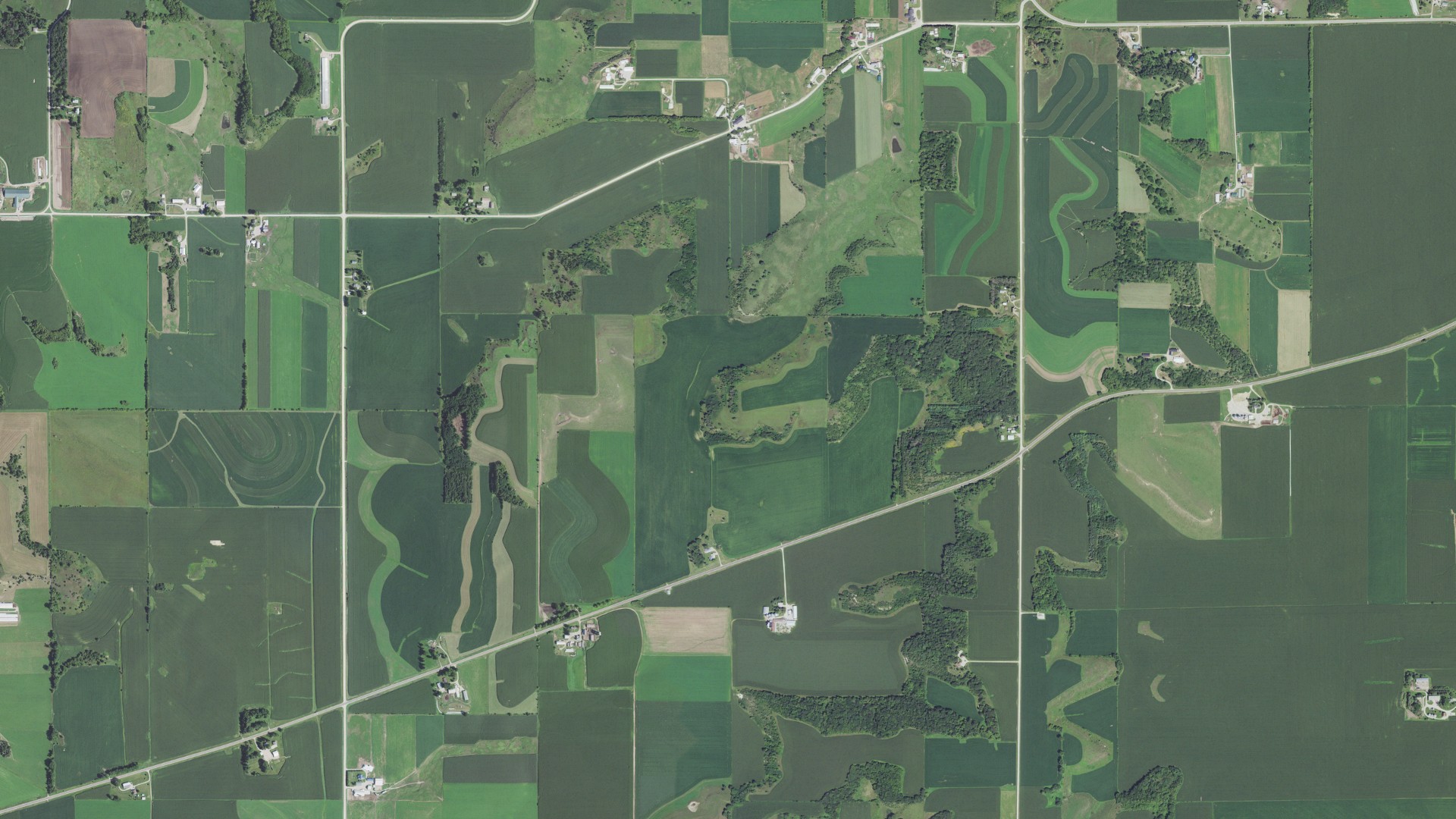 Aerial view of land around Saratoga, Minnesota