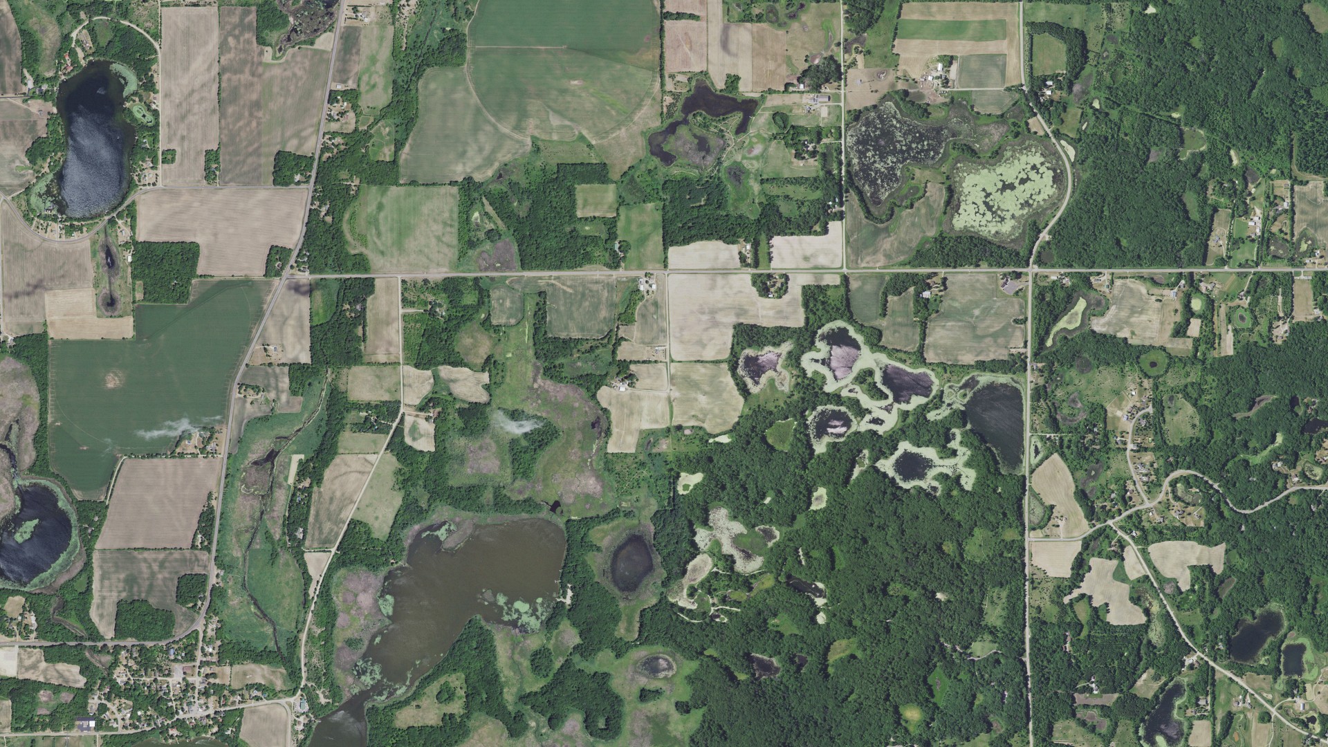 Natural-color aerial photograph of land around Silver Creek, Minnesota