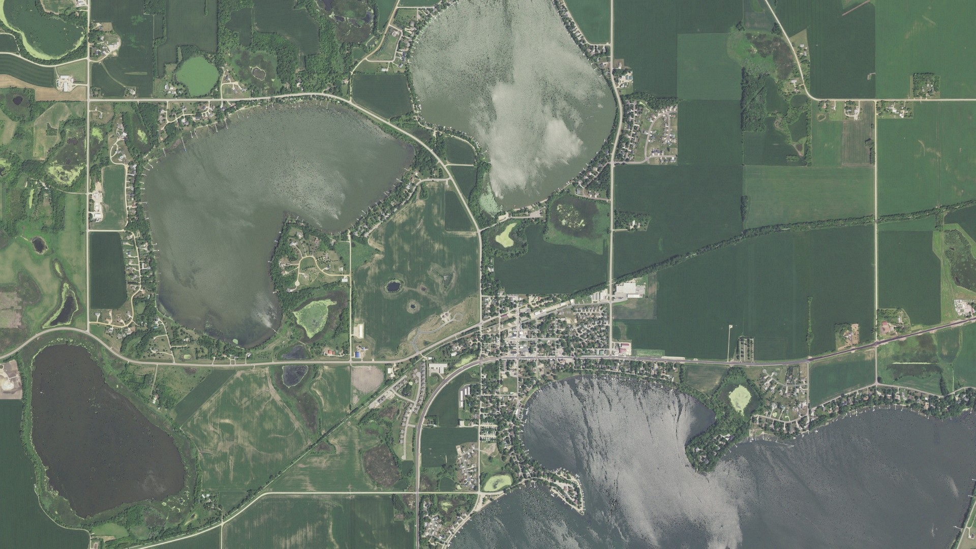 Natural-color aerial photograph of land around Madison Lake, Minnesota