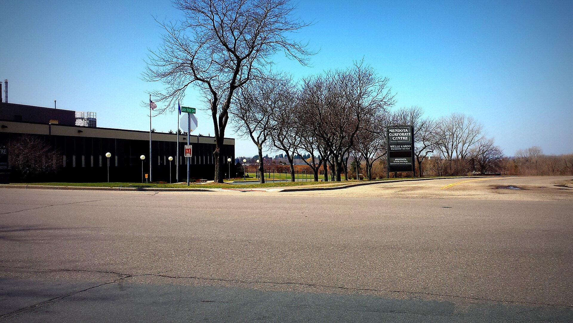 Mendota Corporate Centre — Mendota Heights, Minnesota