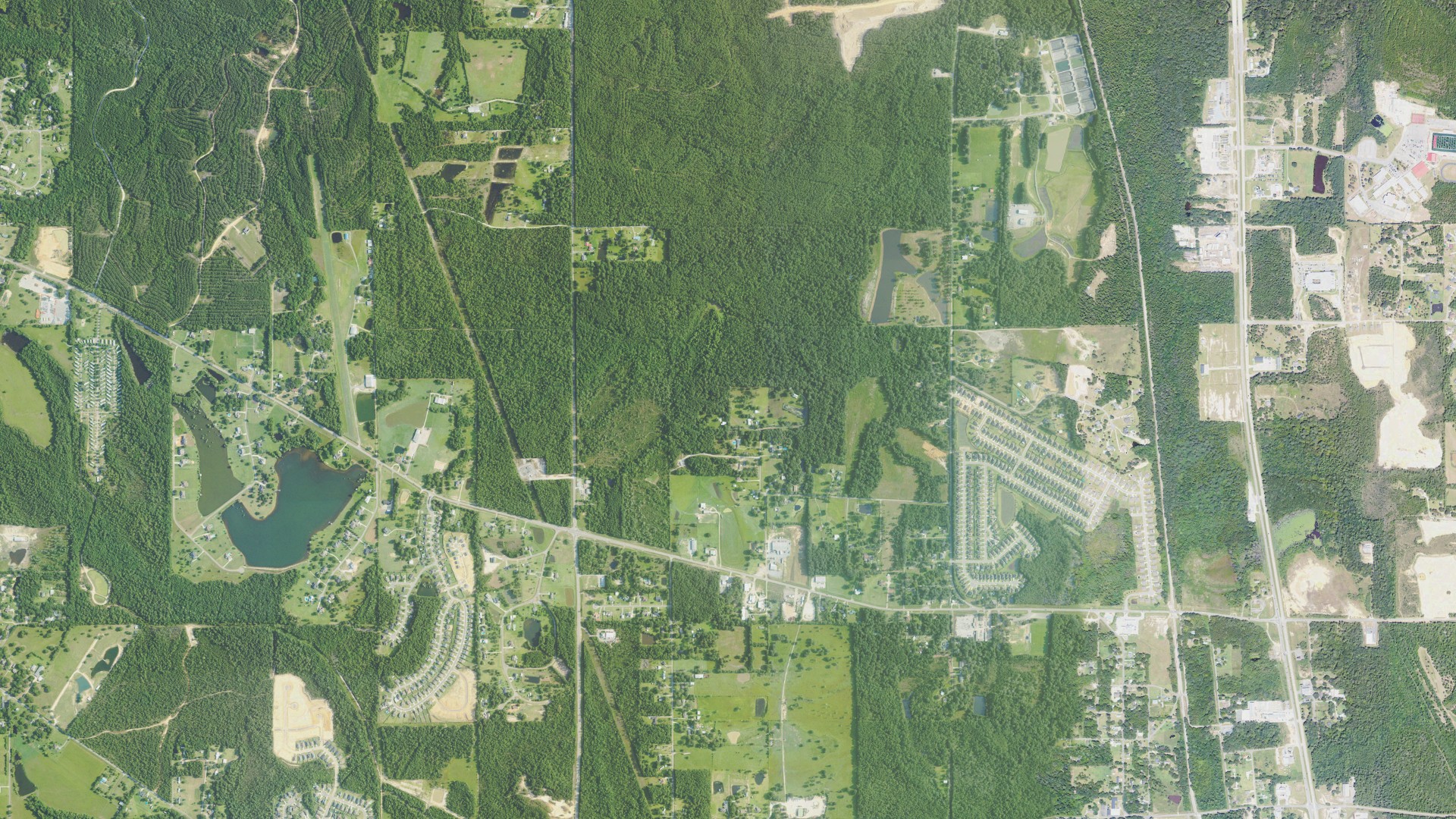 Natural-color aerial photograph of land around Lyman, Mississippi