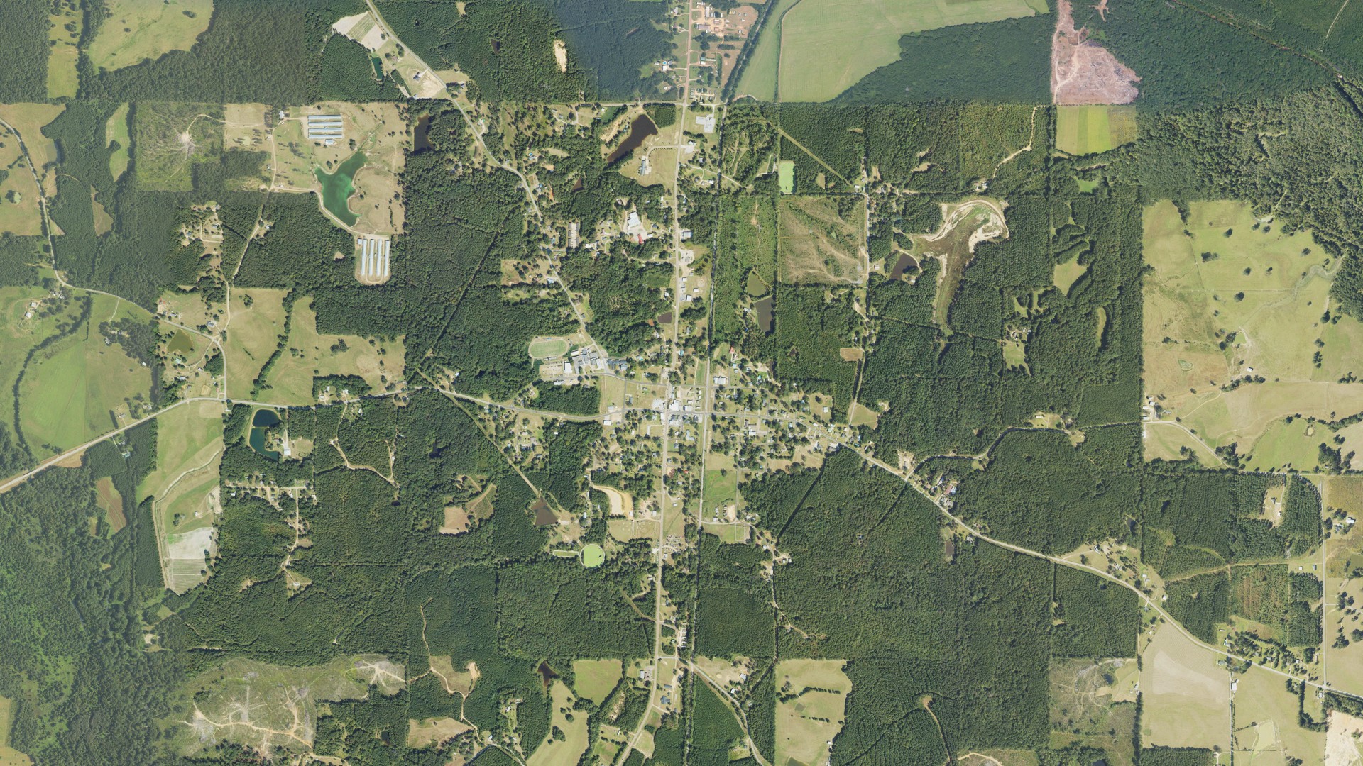 Natural-color aerial photograph of land around Noxapater, Mississippi