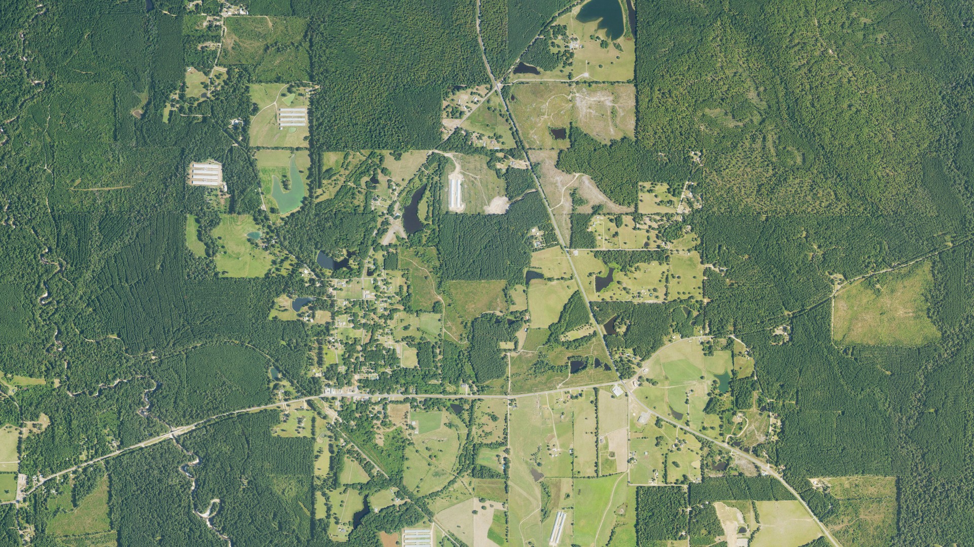 Natural-color aerial photograph of land around Ovett, Mississippi