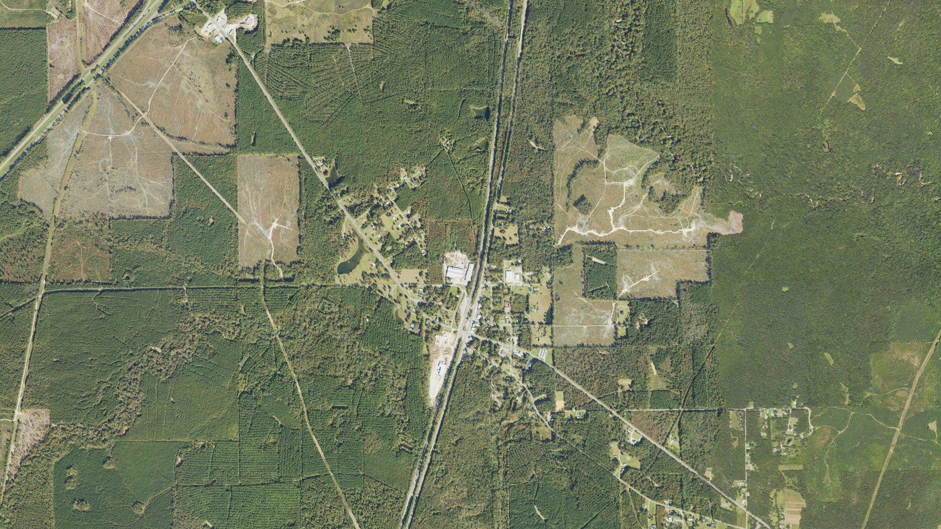 Natural-color aerial photograph of land around Pachuta, Mississippi