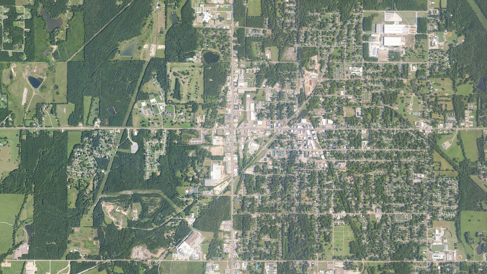 Natural-color aerial photograph of land around West Point, Mississippi