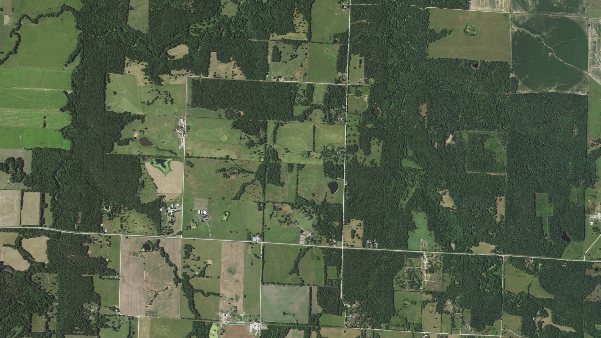 Natural-color aerial photograph of land around Milford, Missouri