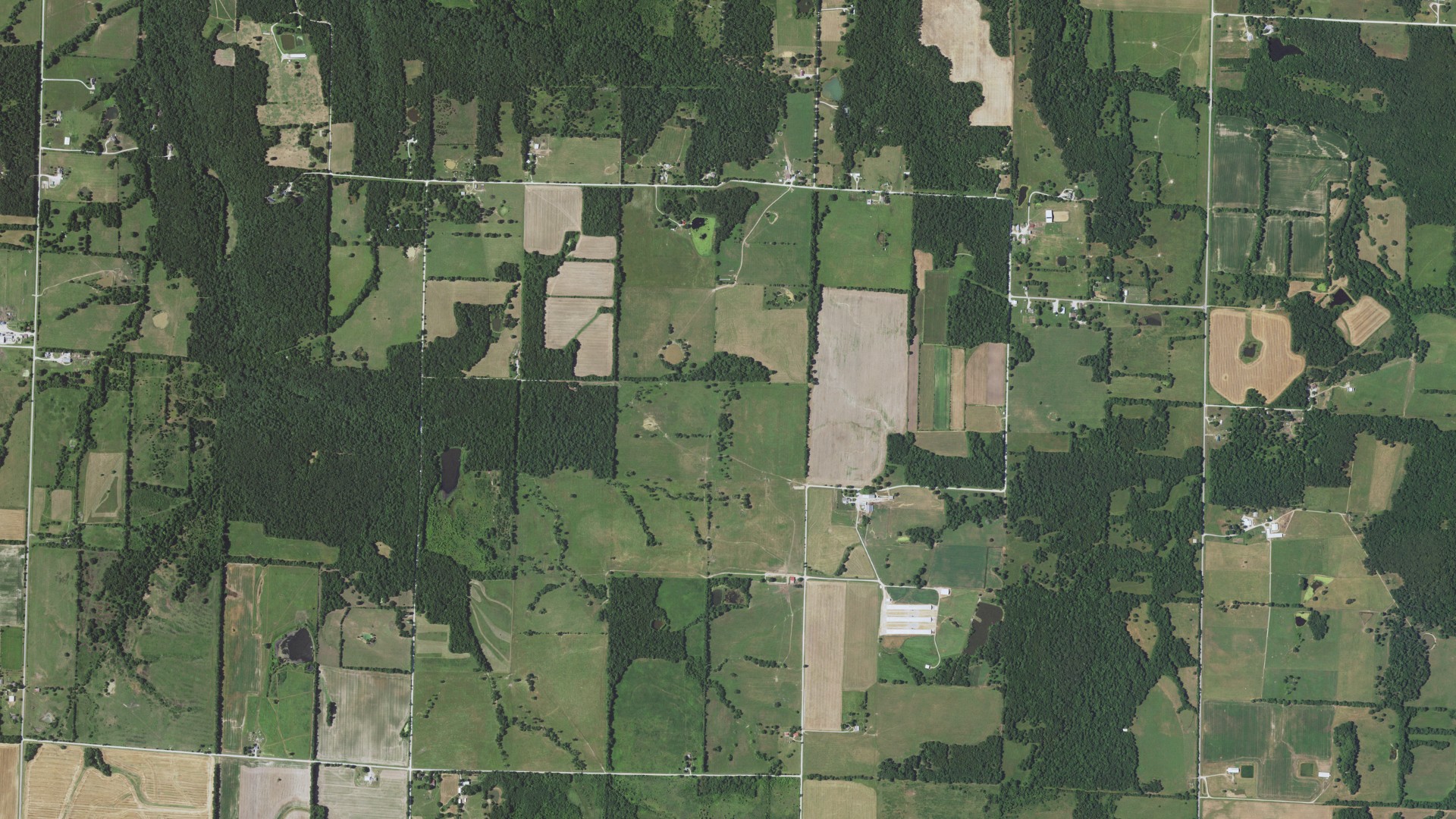 Natural-color aerial photograph of land around Newport, Missouri
