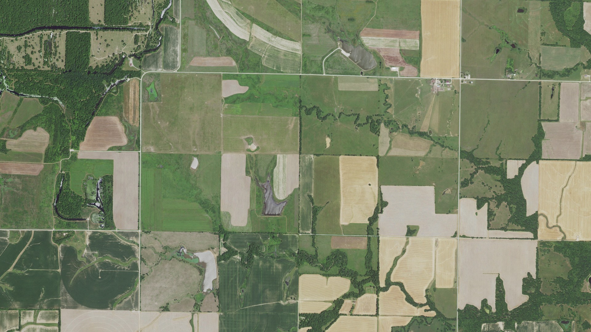 Aerial view of land around South West, Missouri