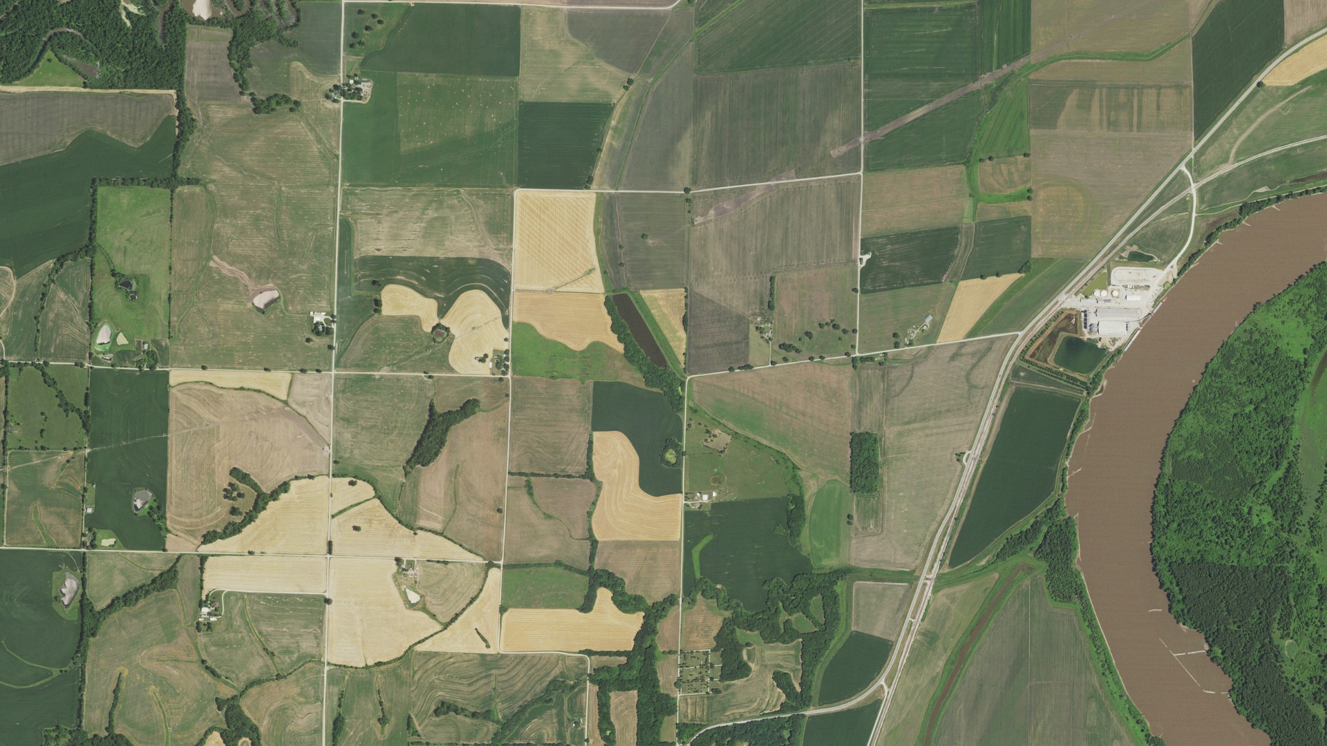 Aerial view of land around De Witt, Missouri