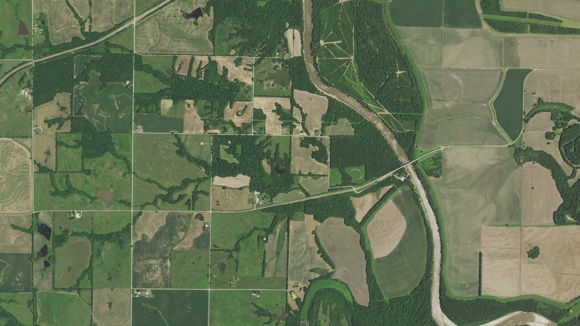 Aerial view of land around Rockford, Missouri