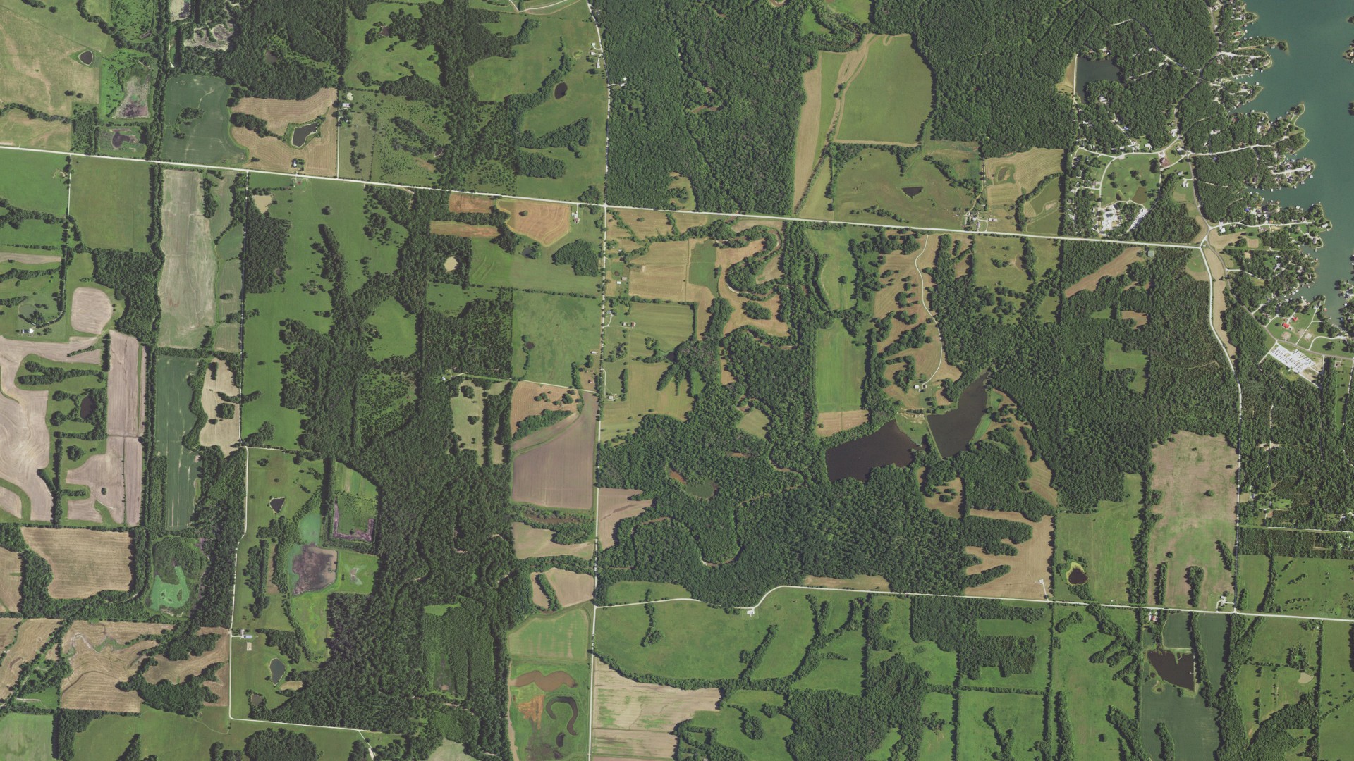 Natural-color aerial photograph of land around Musselfork, Missouri