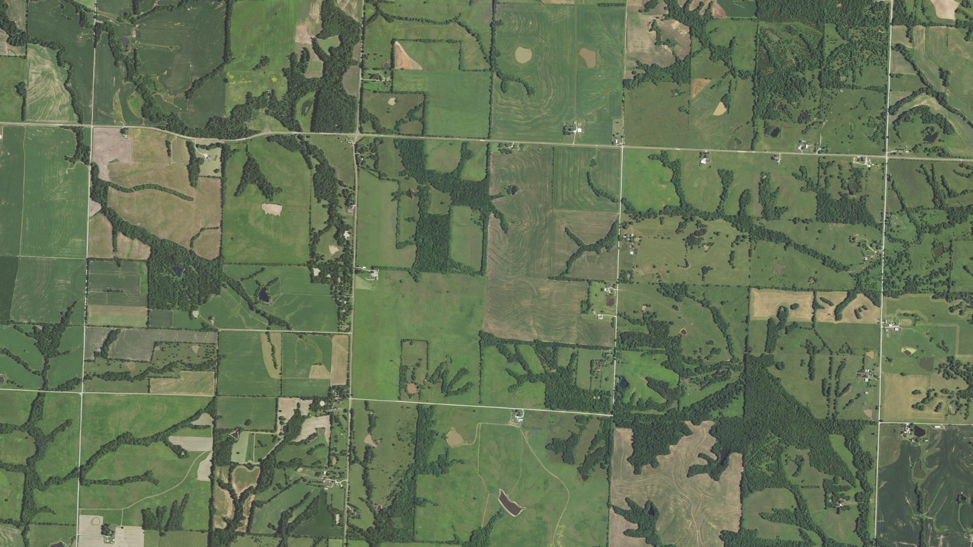 Natural-color aerial photograph of land around Salt Creek, Missouri