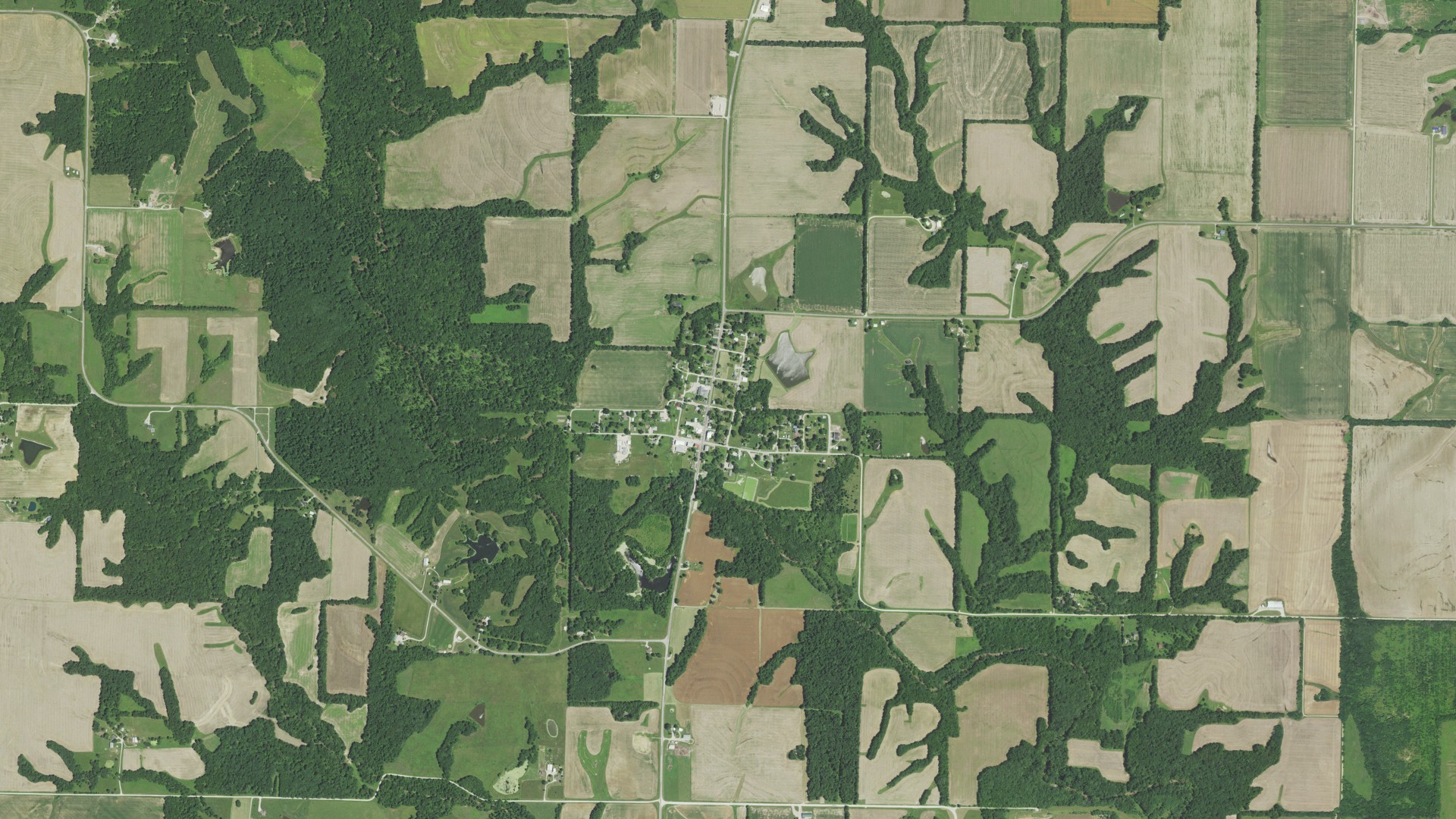 Natural-color aerial photograph of land around Bethel, Missouri