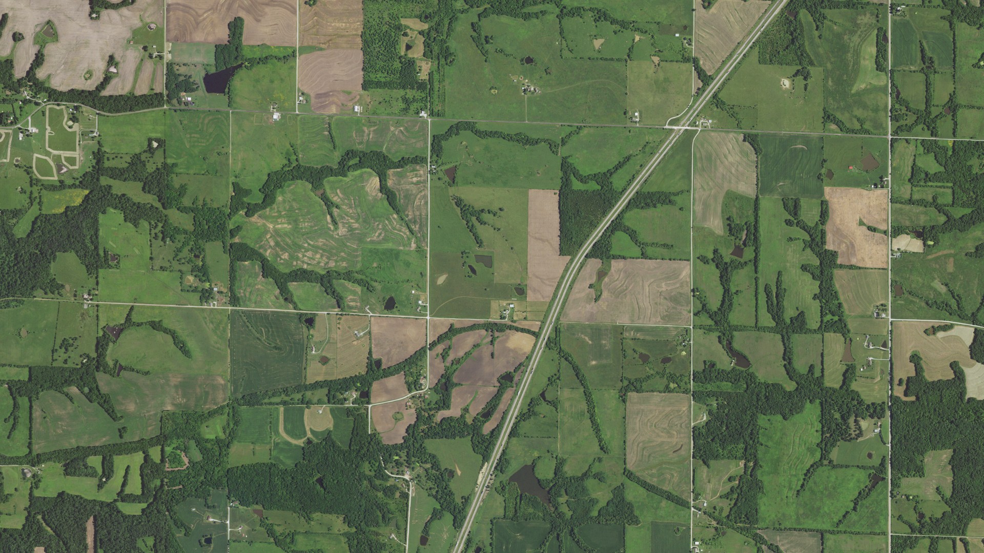 Aerial view of land around Jefferson, Missouri