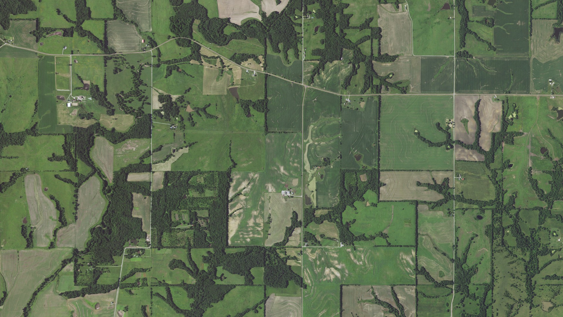 Aerial view of land around Washington, Missouri